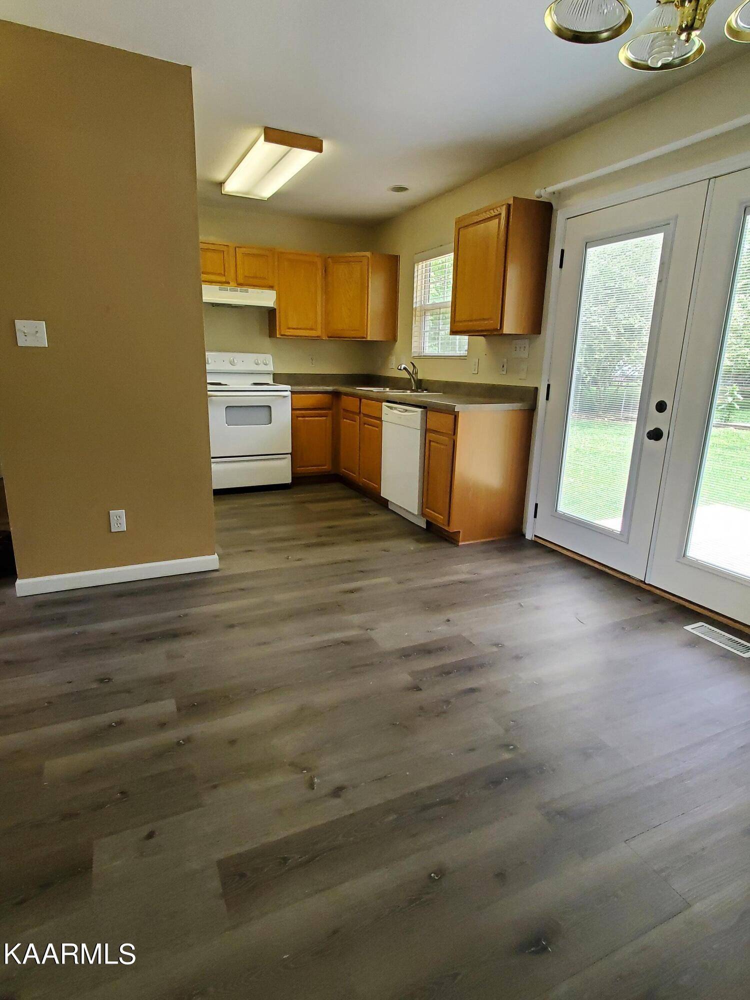 Knoxville, TN 37917,3104 Fairway DR