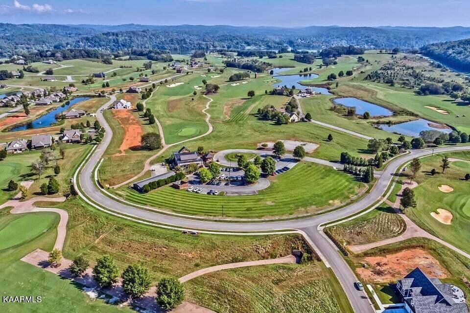 Loudon, TN 37774,899 Bobcat Run DR