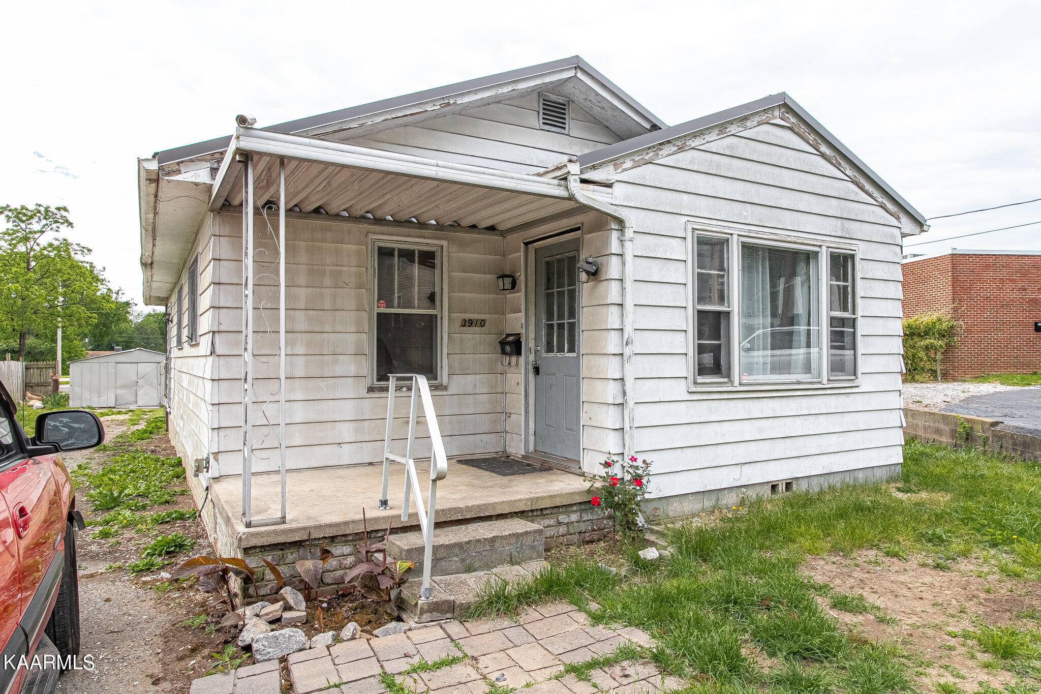 Knoxville, TN 37914,3910 Linden Ave