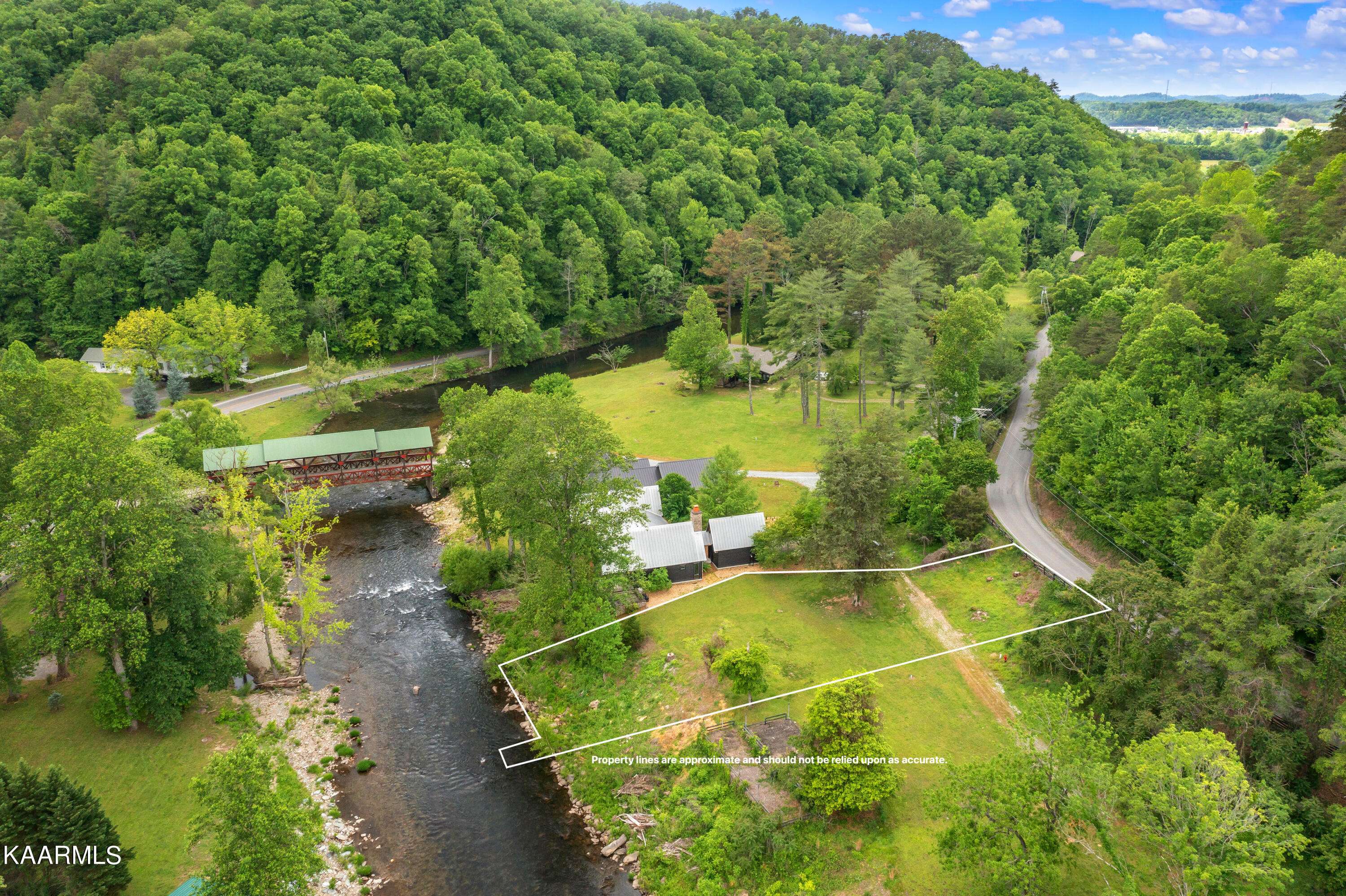 Tellico Plains, TN 37385,264 Rafter Rd