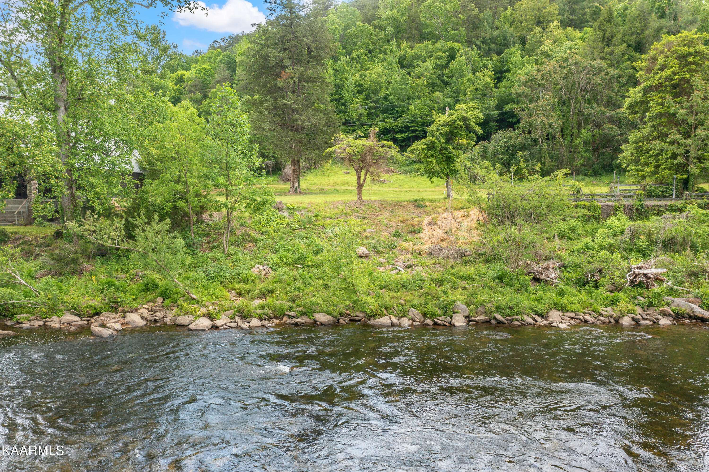 Tellico Plains, TN 37385,264 Rafter Rd