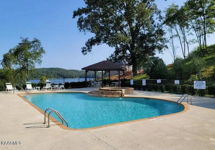 Harriman, TN 37748,300 Caney View DR