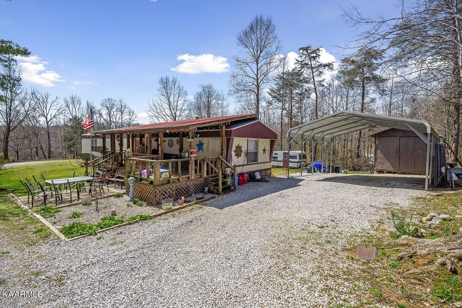 Hilham, TN 38568,166 Lester Ledbetter LN