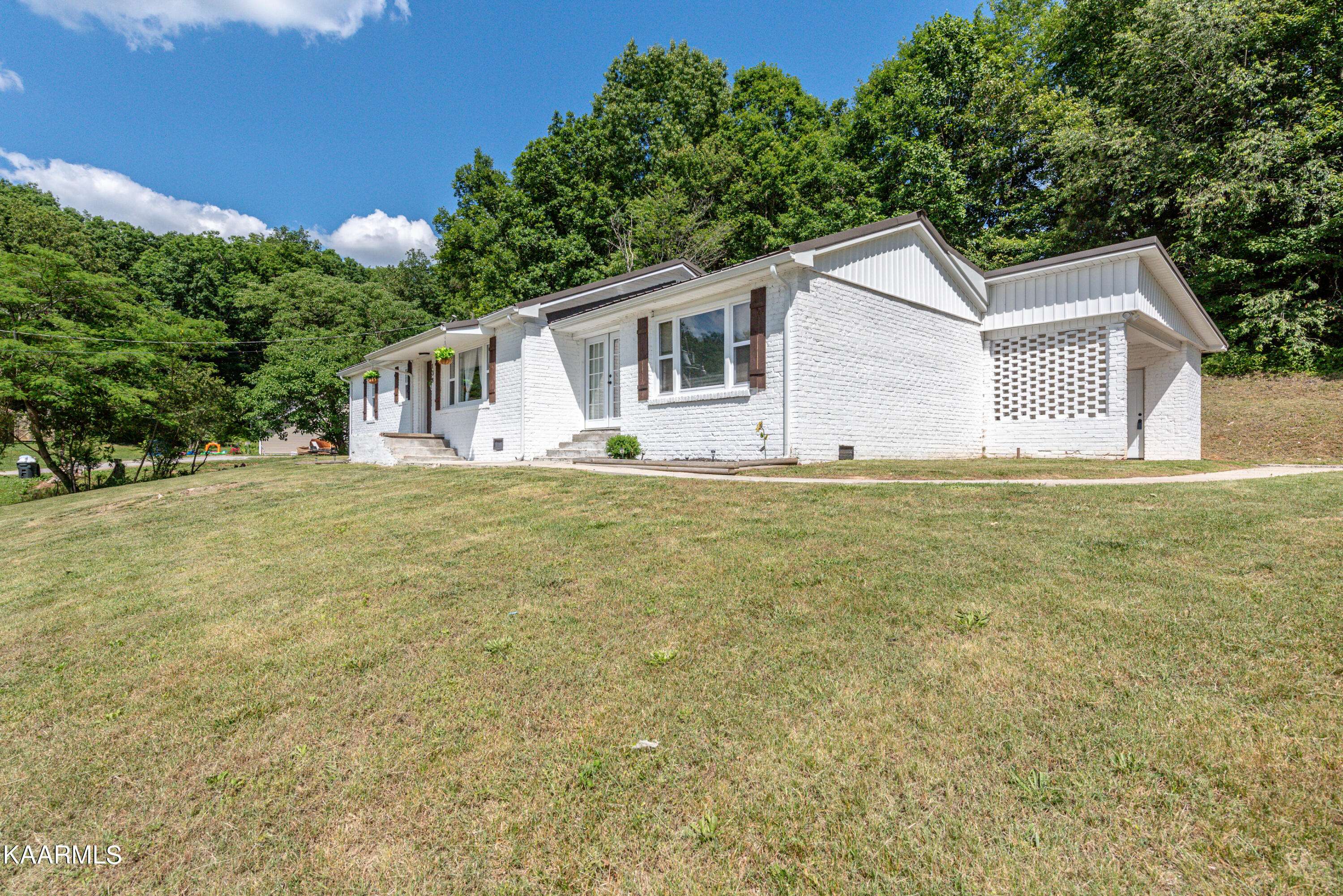 Lenoir City, TN 37771,138 Johnson CIR