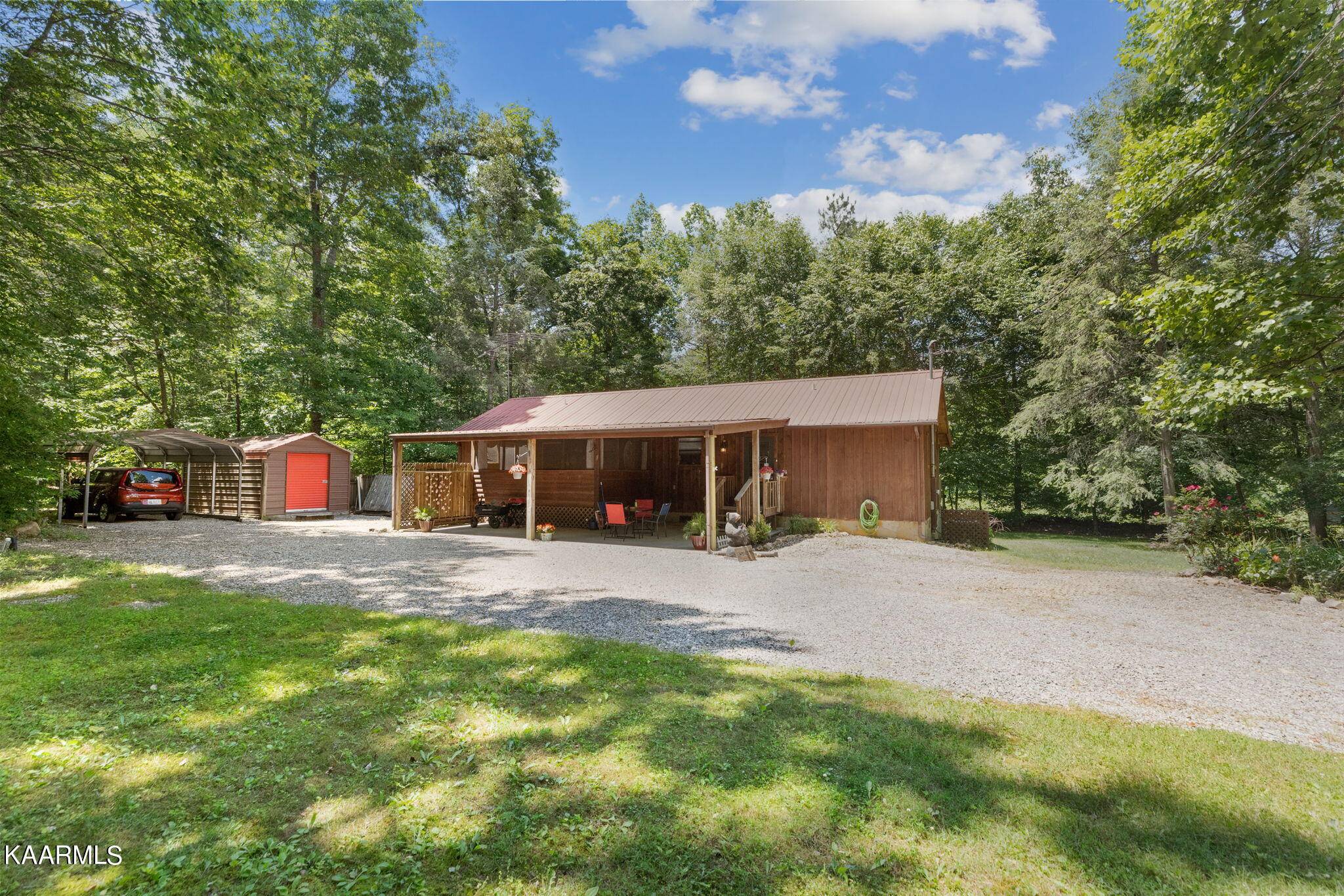 Cosby, TN 37722,279 Sub Rd