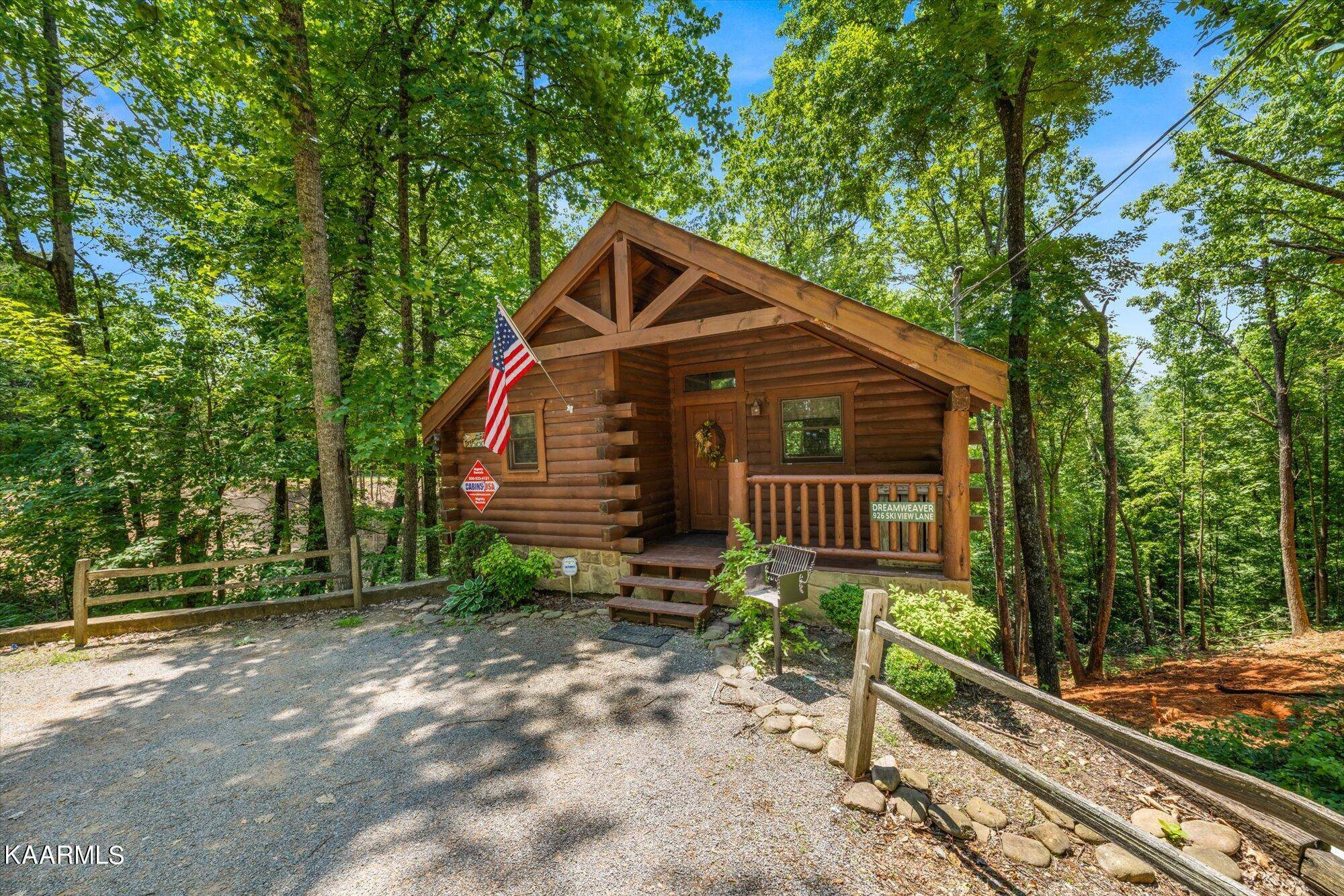 Sevierville, TN 37876,926 Ski View LN