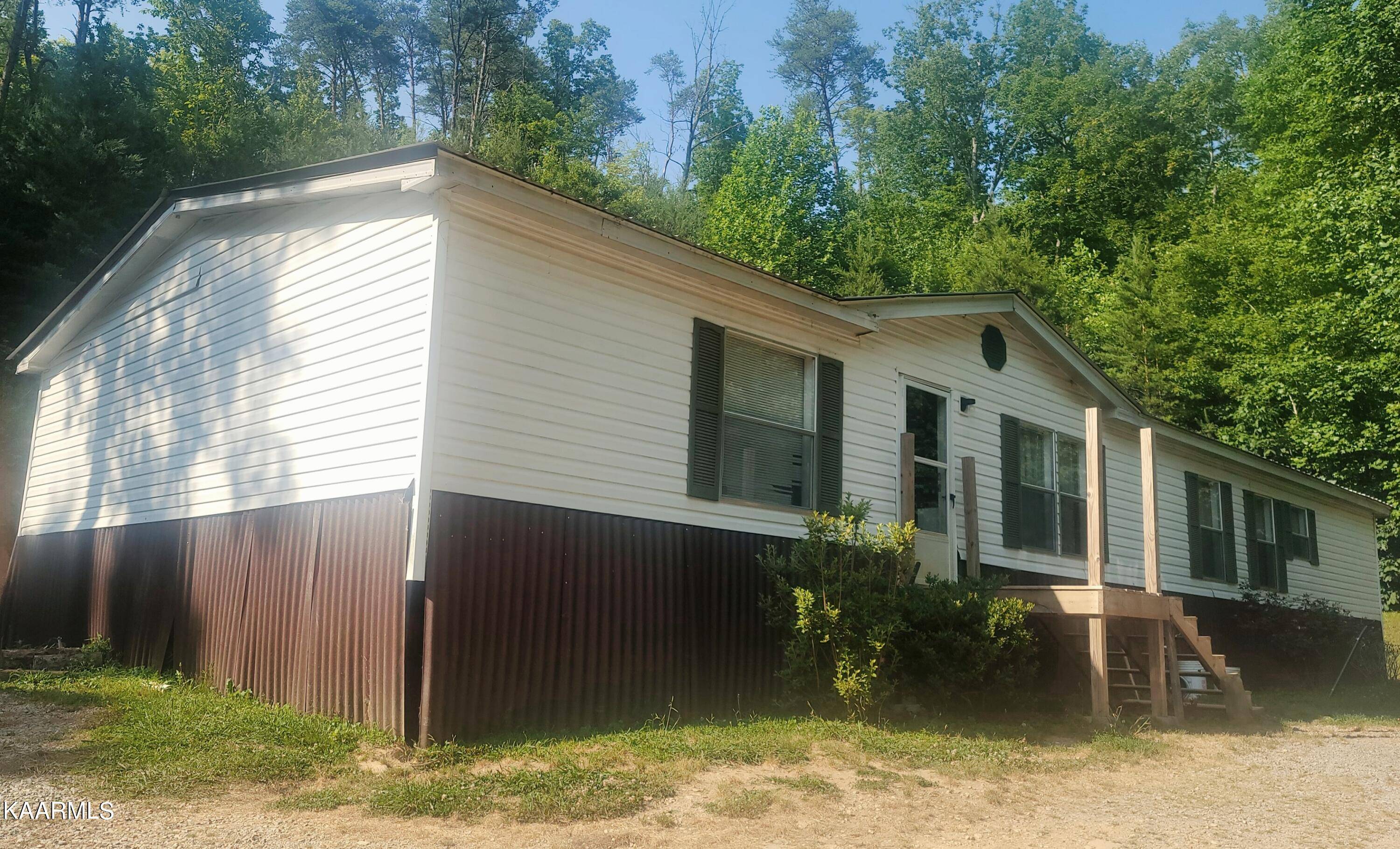 Tellico Plains, TN 37385,230 Lake Heights Rd Rd