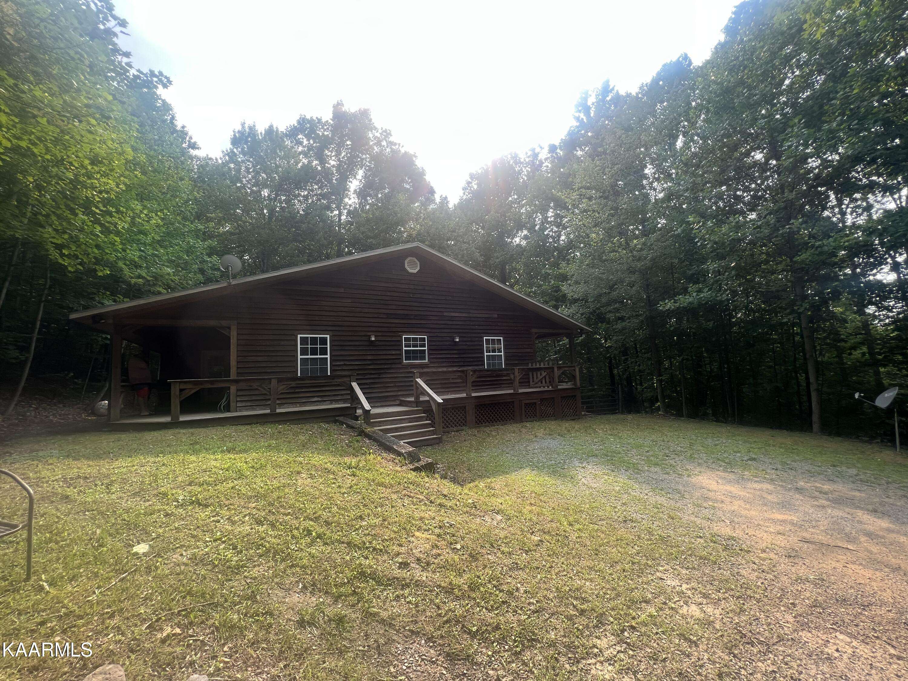 Parrottsville, TN 37843,986 Luna WAY