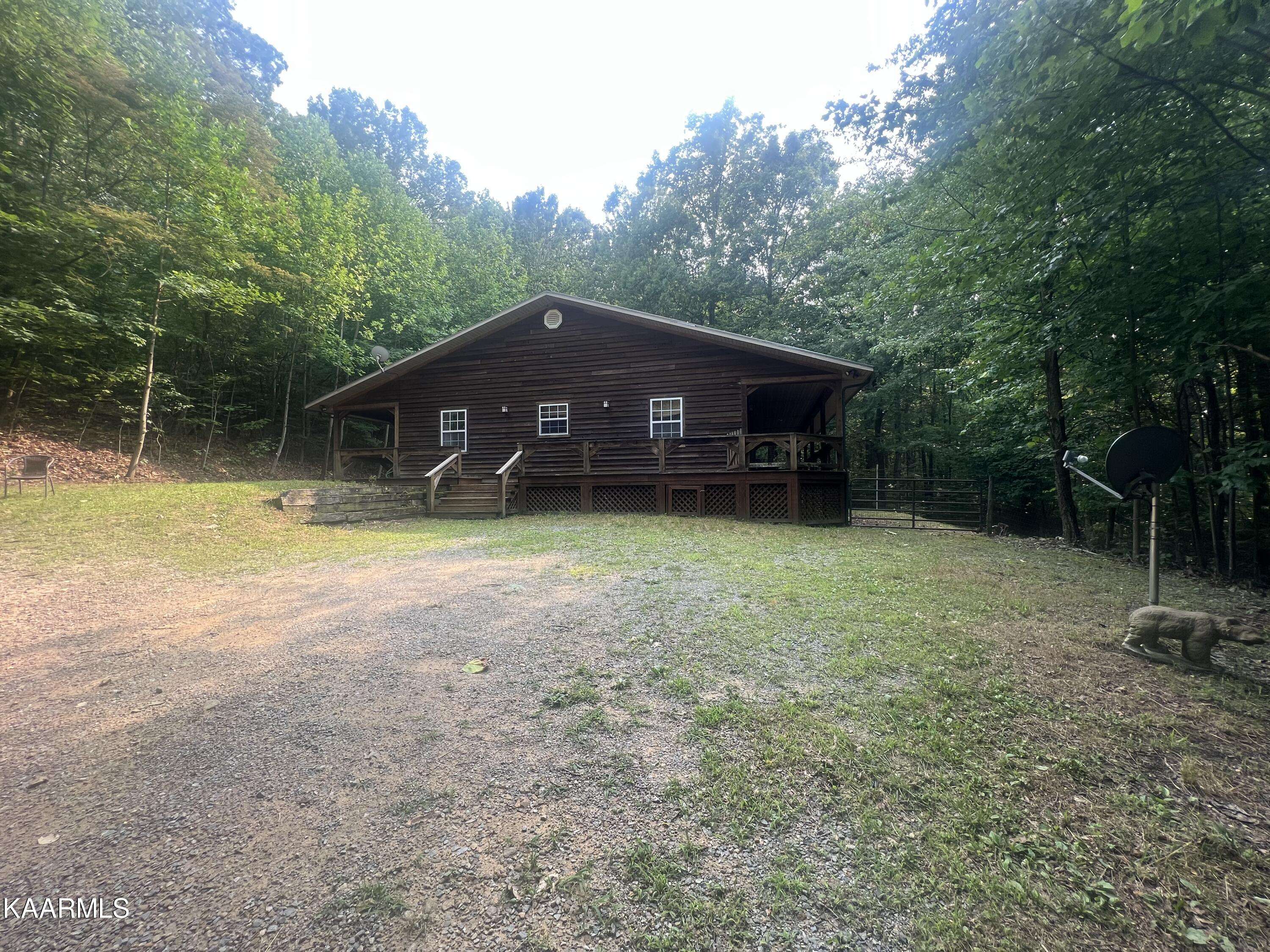 Parrottsville, TN 37843,986 Luna WAY