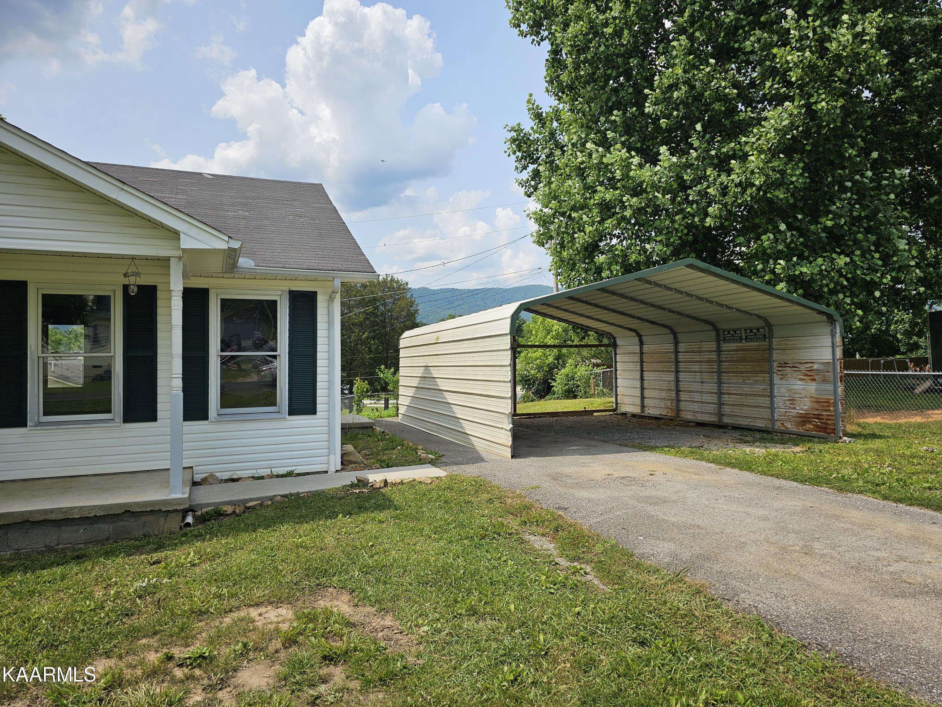 Lafollette, TN 37766,115 J Everette LN