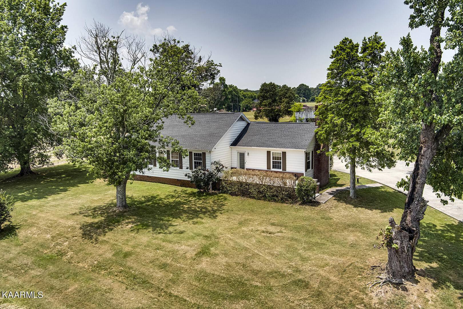 Sweetwater, TN 37874,115 Brown DR