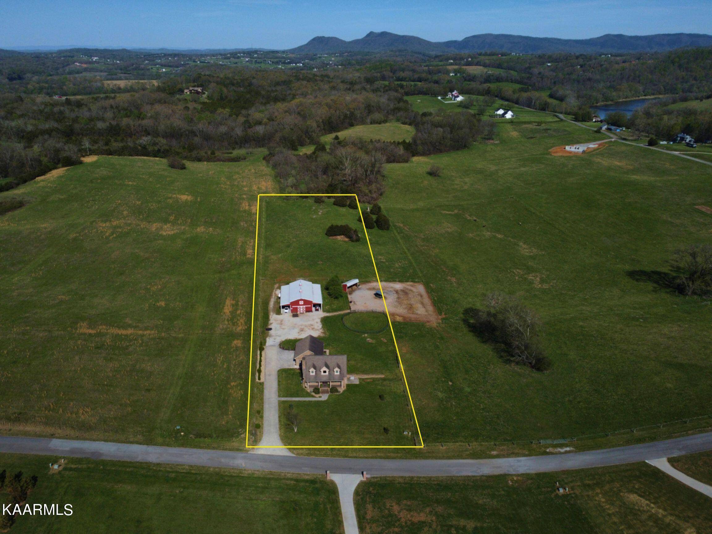 Blaine, TN 37709,936 Cliff Top Rd