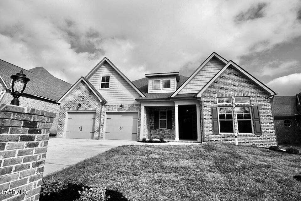 Lenoir City, TN 37771,376 Chimney Rock DR