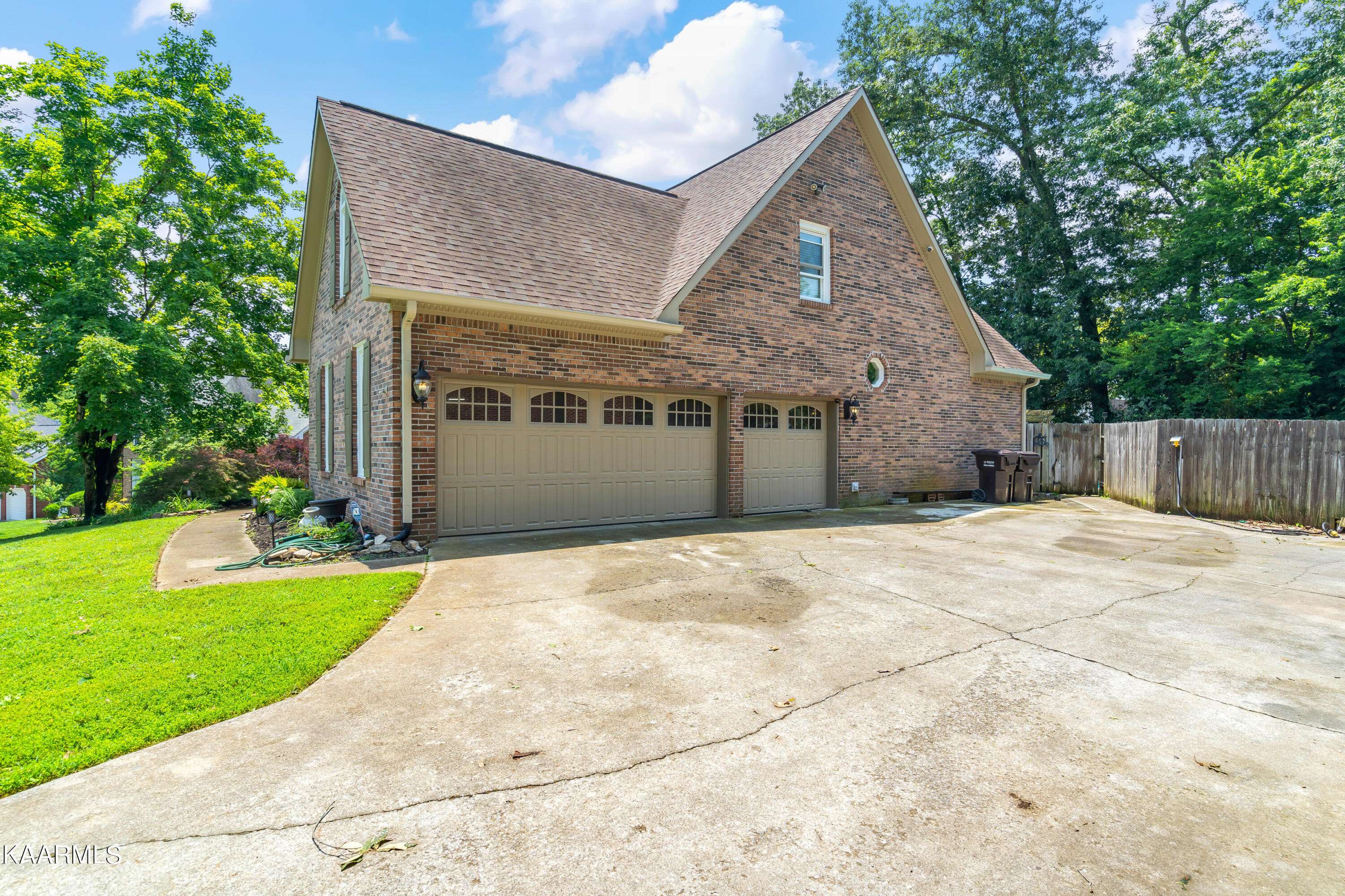 Knoxville, TN 37934,217 Lawton Blvd