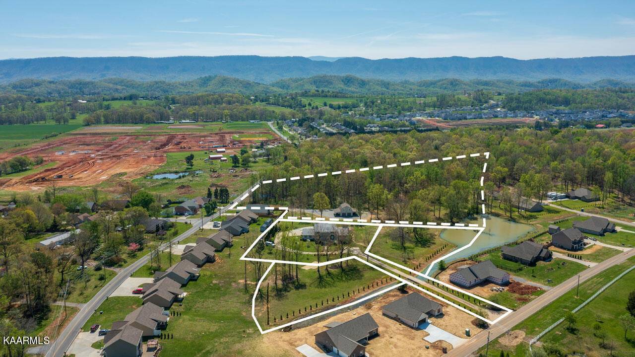 Maryville, TN 37803,2624 Carpenters Grade Rd