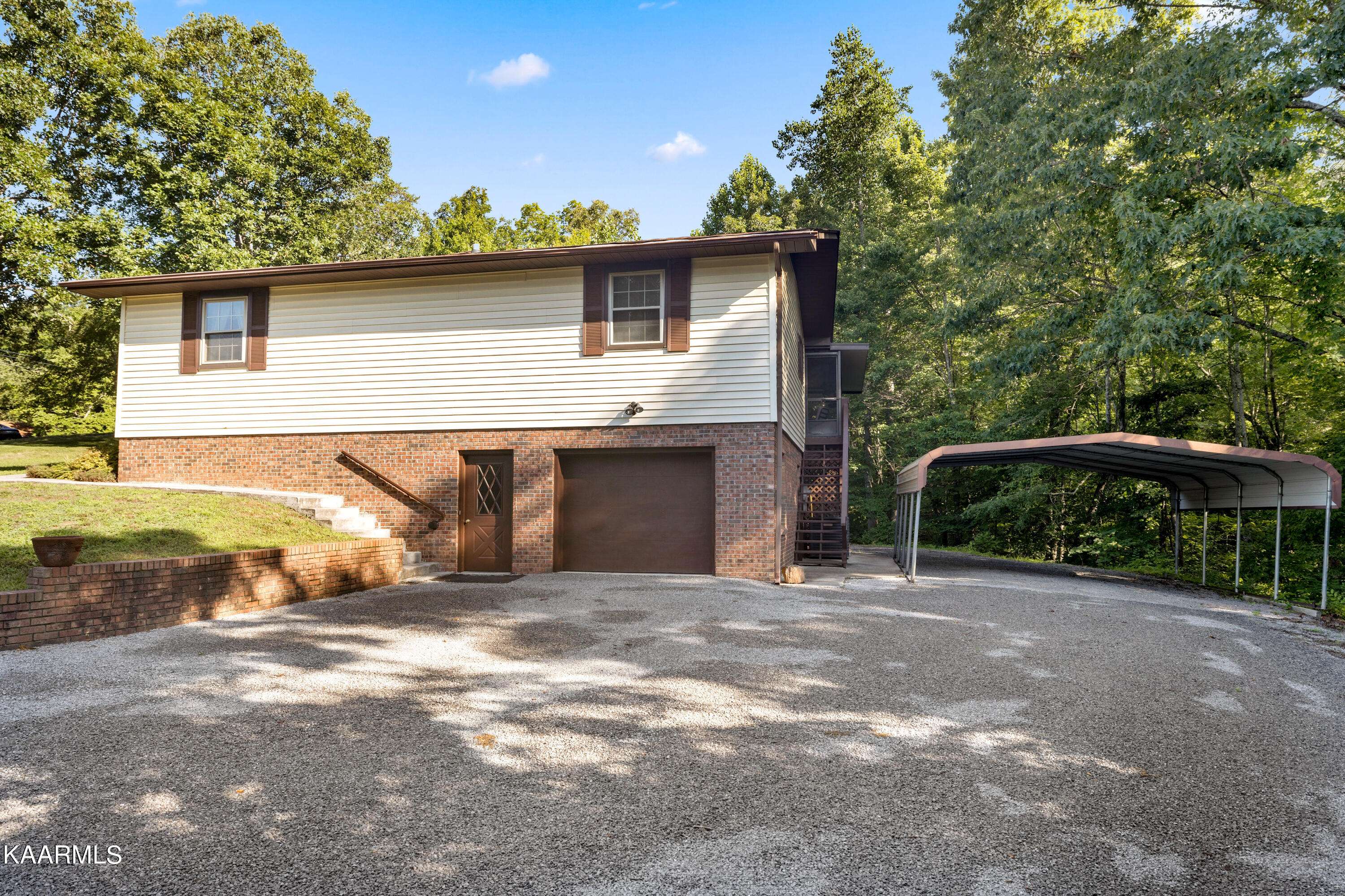 Rutledge, TN 37861,242 Mountain View DR