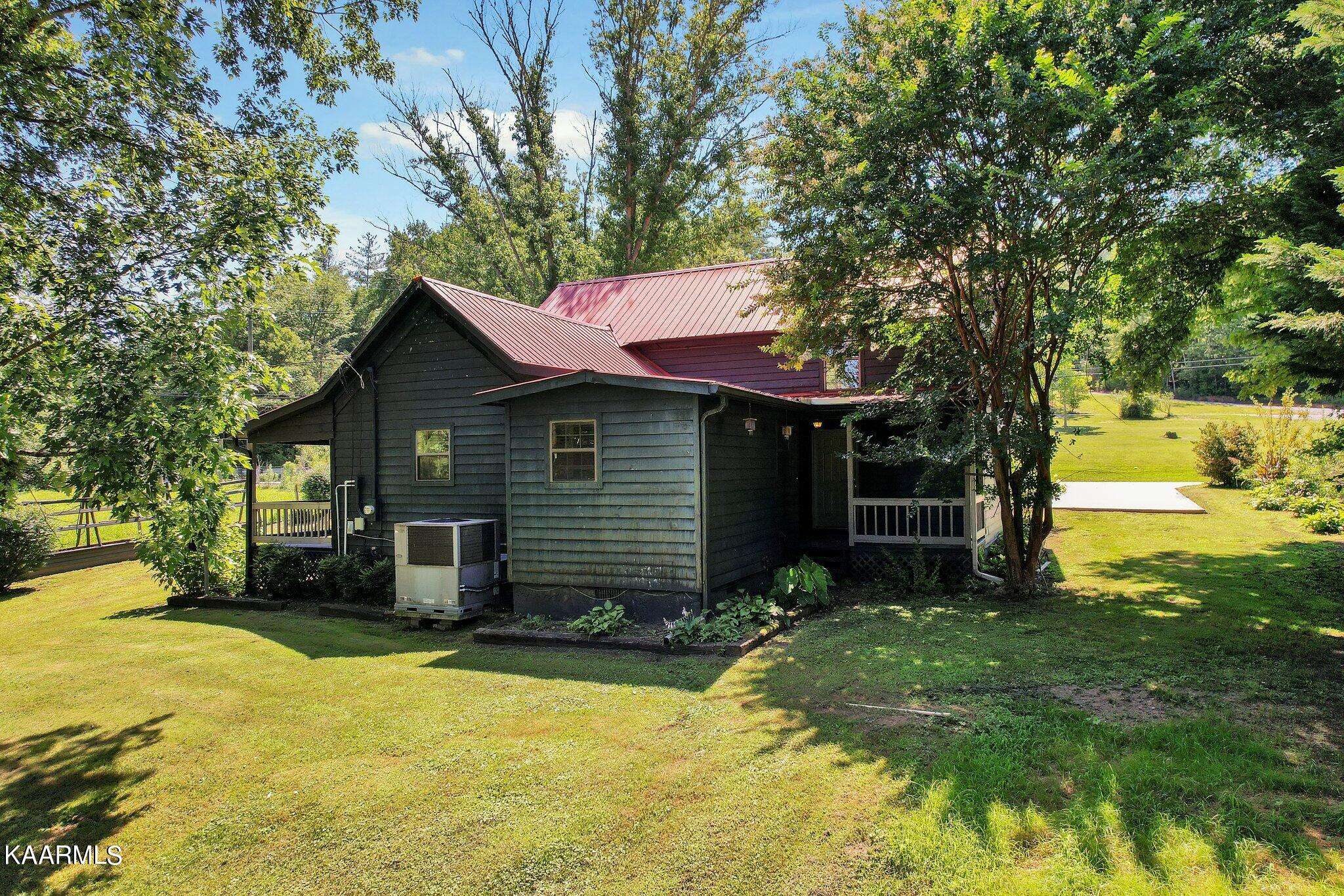 Tellico Plains, TN 37385,5861 Highway 360