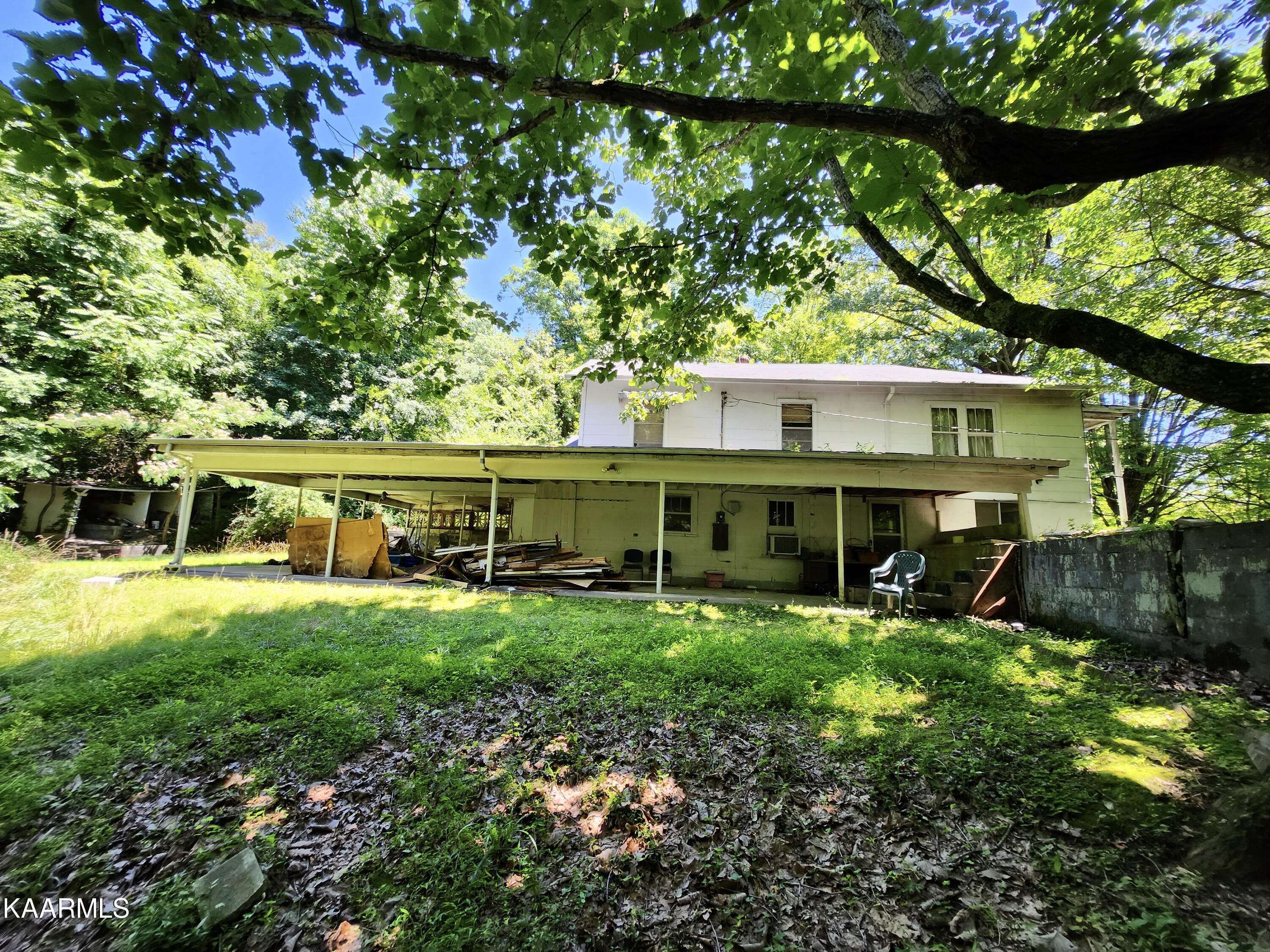 Harriman, TN 37748,114 Buena Vista LN