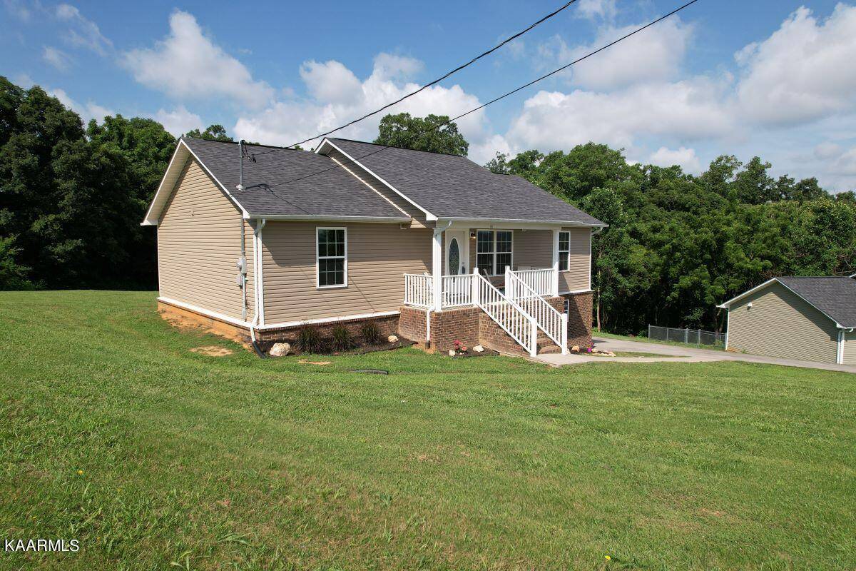 Dandridge, TN 37725,707 Privet DR