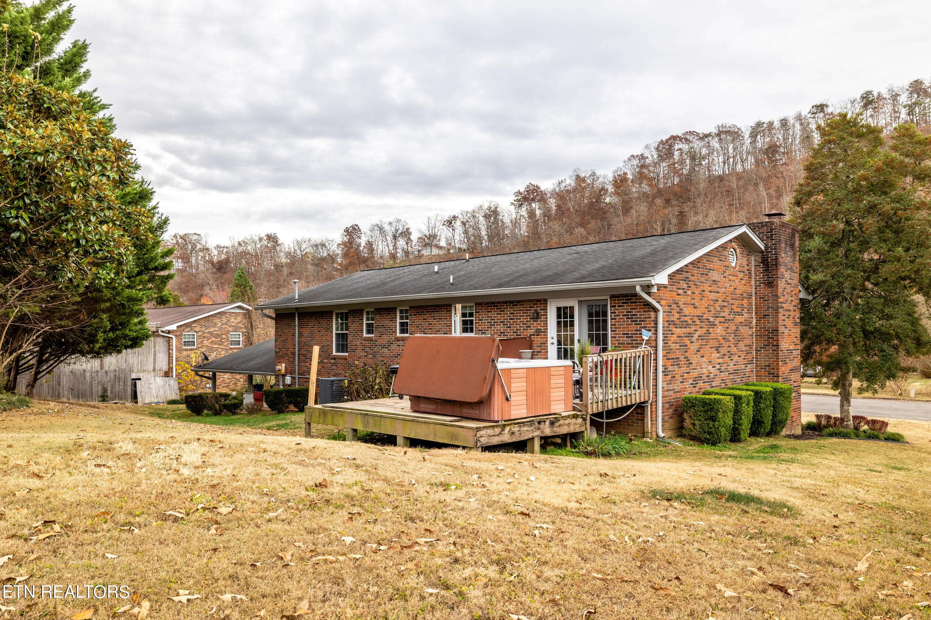 Clinton, TN 37716,625 Riverbend Rd