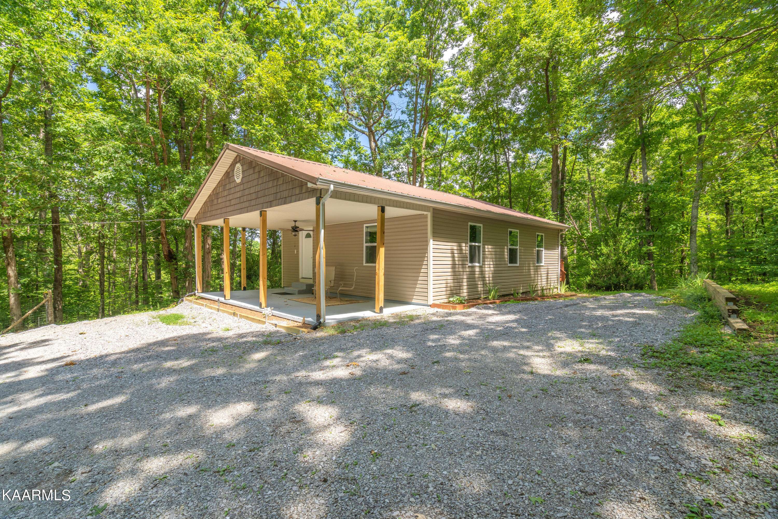 Greenback, TN 37742,590 Riden Rd