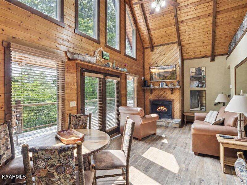 Gatlinburg, TN 37738,514 Deer Path LN