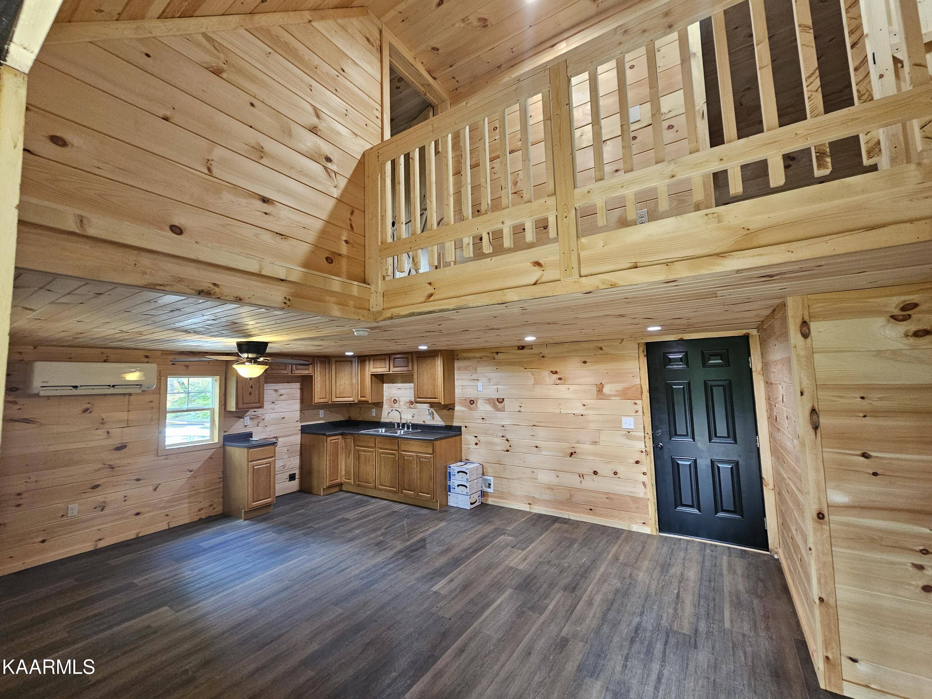 Thorn Hill, TN 37881,218 Tiny Homes LN