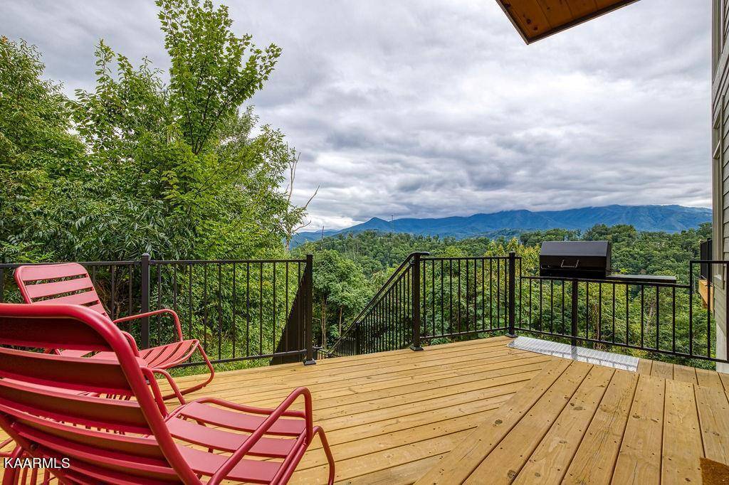 Gatlinburg, TN 37738,840 Sourwood DR