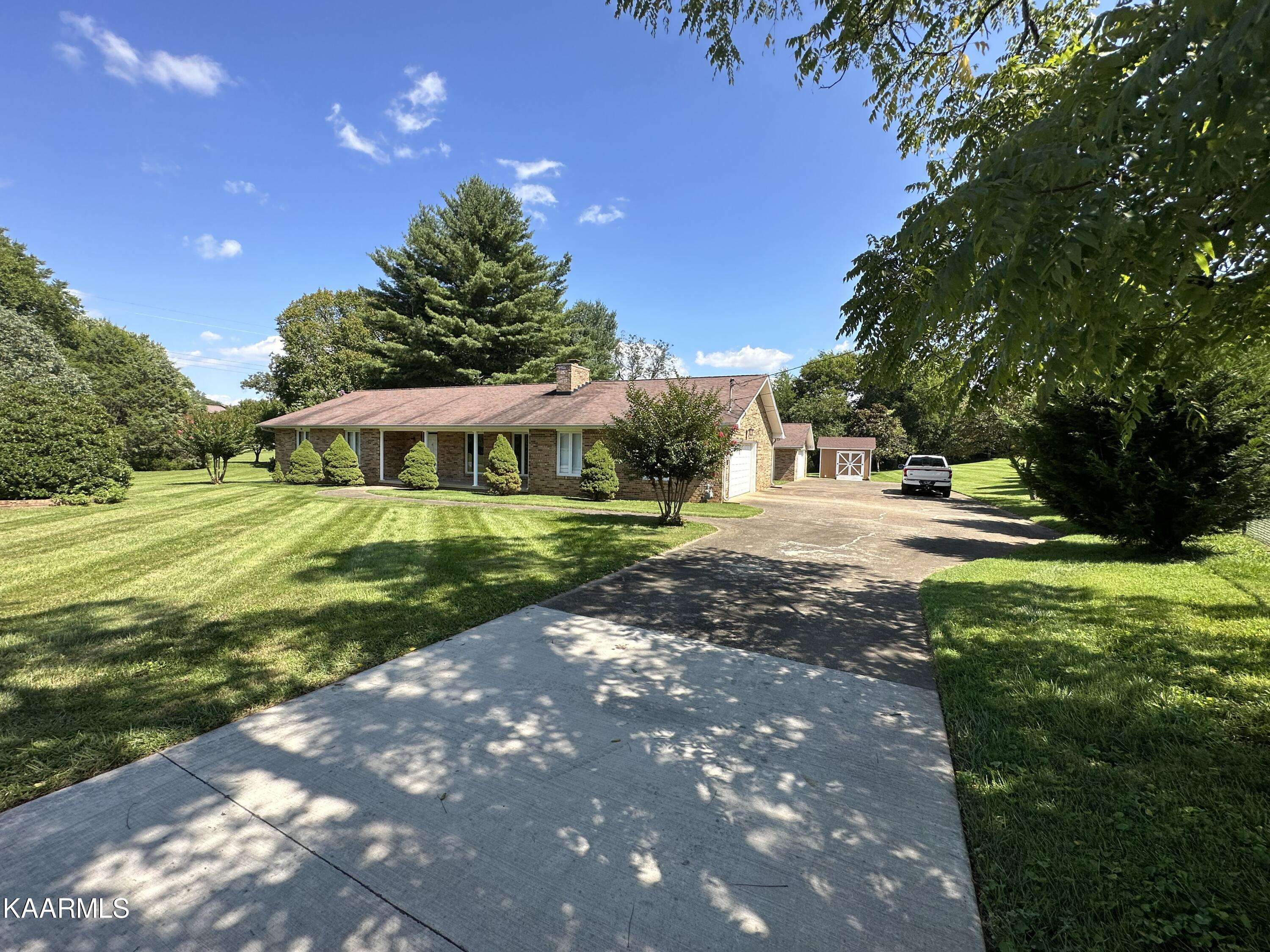 Lenoir City, TN 37772,3941 Simpson Rd
