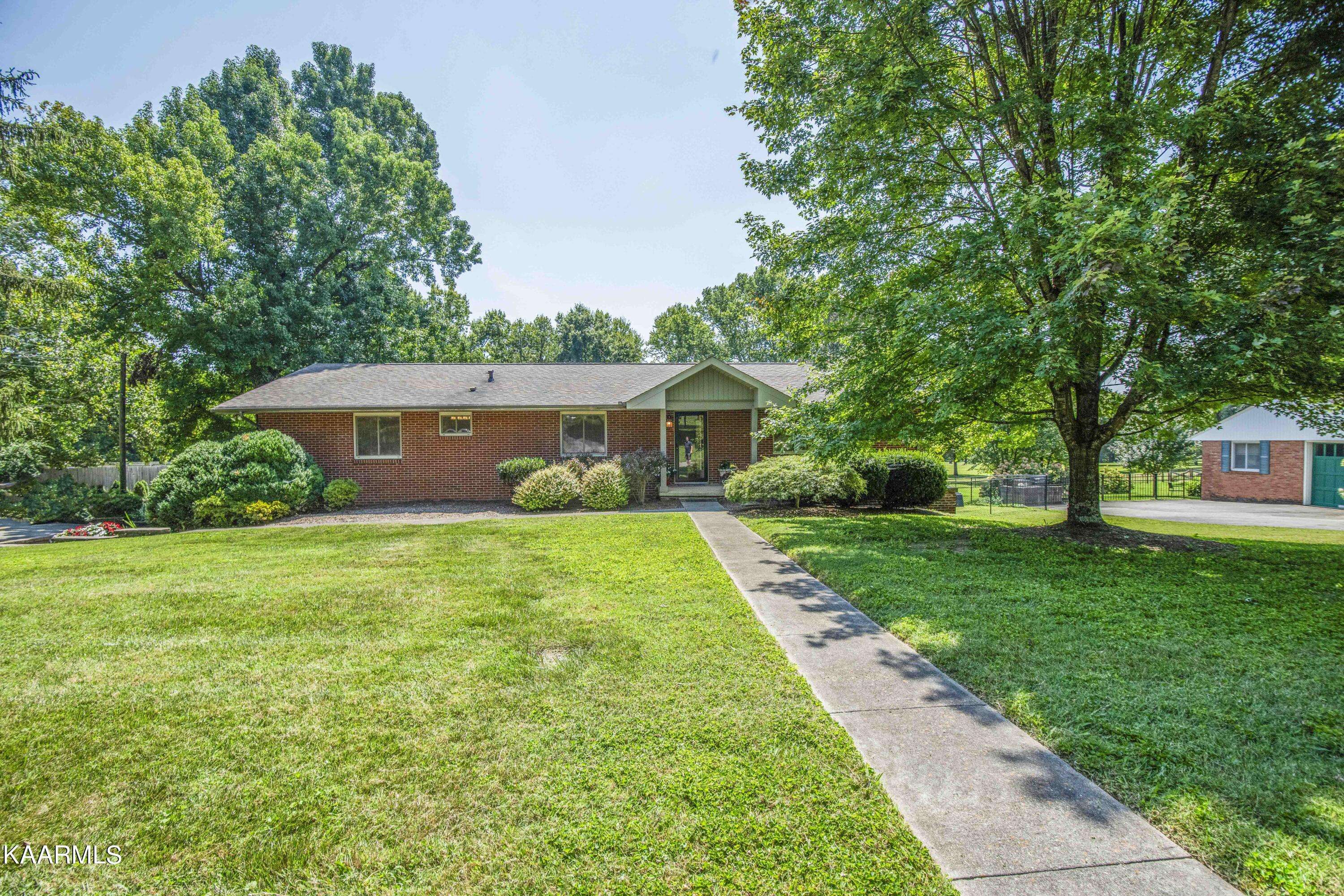 Knoxville, TN 37909,8000 Bennington DR