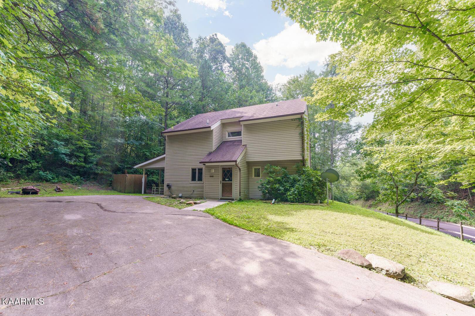 Gatlinburg, TN 37738,848 Highland DR