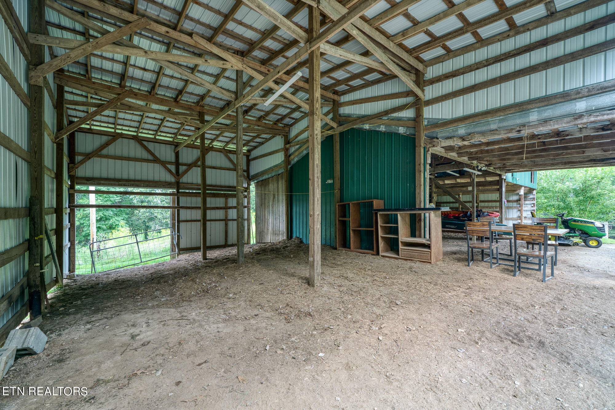 Celina, TN 38551,360 Wayne Smith Rd