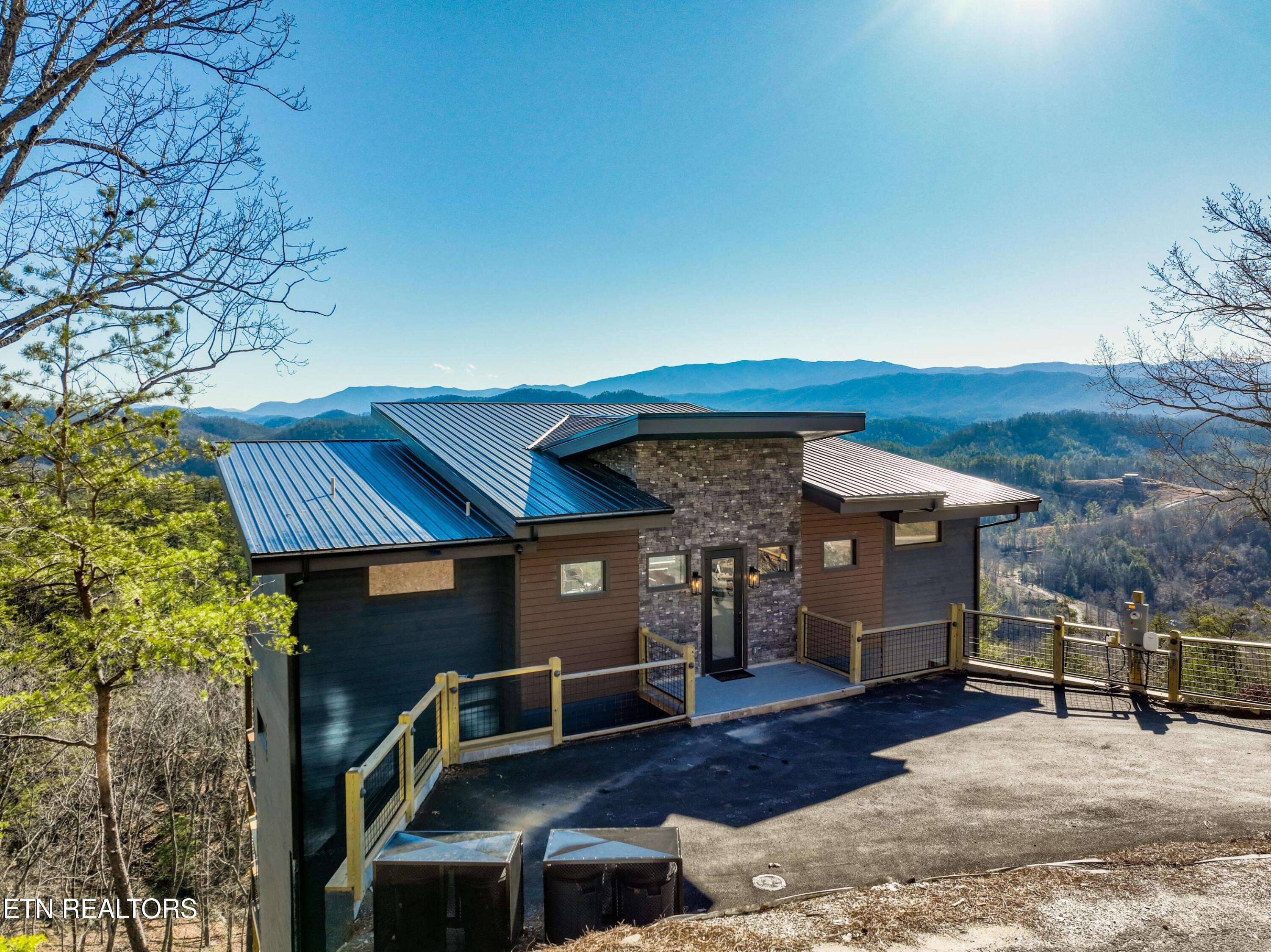Sevierville, TN 37876,1015 Leslie WAY