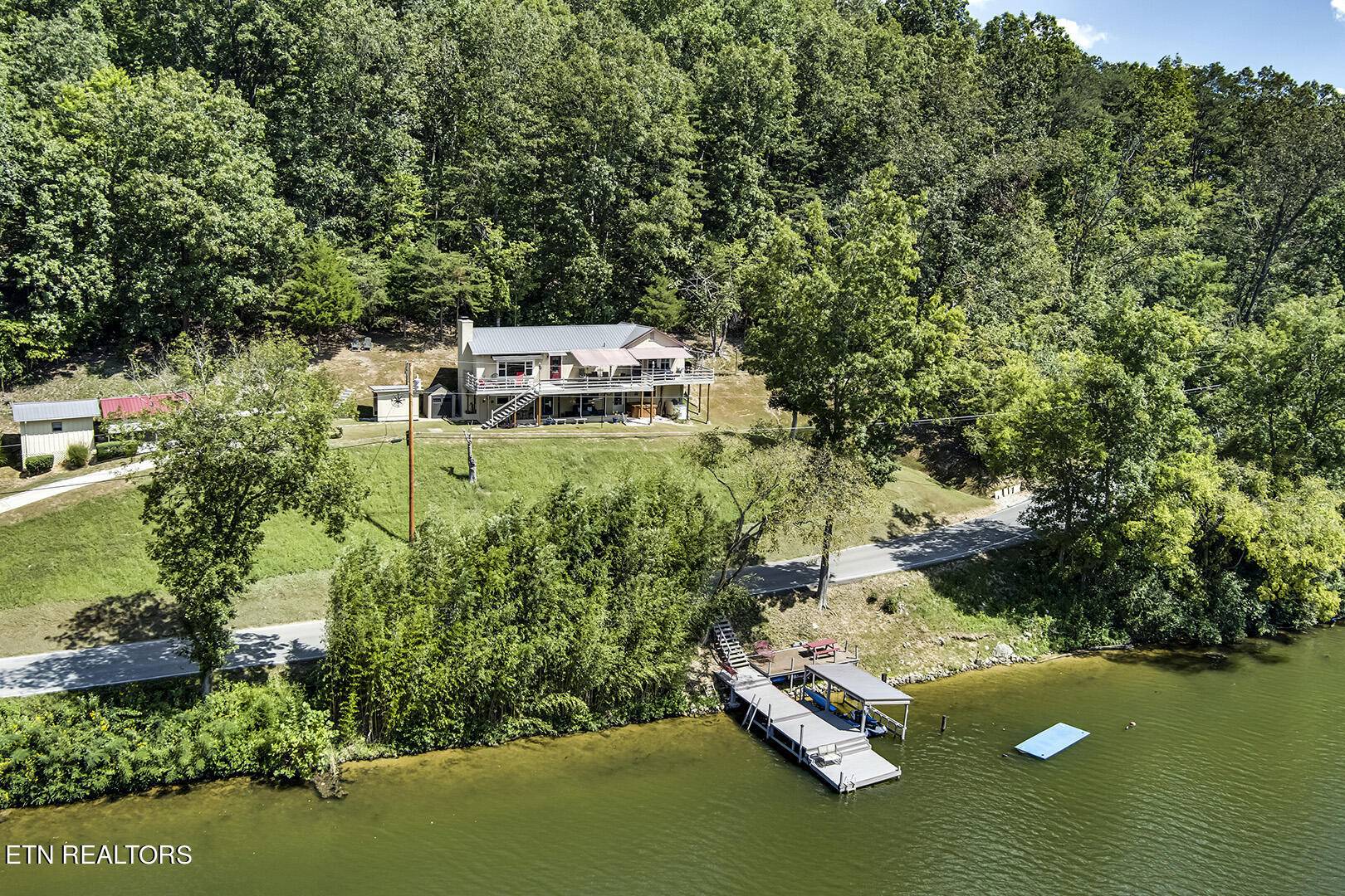 Harriman, TN 37748,223 Lakecrest DR