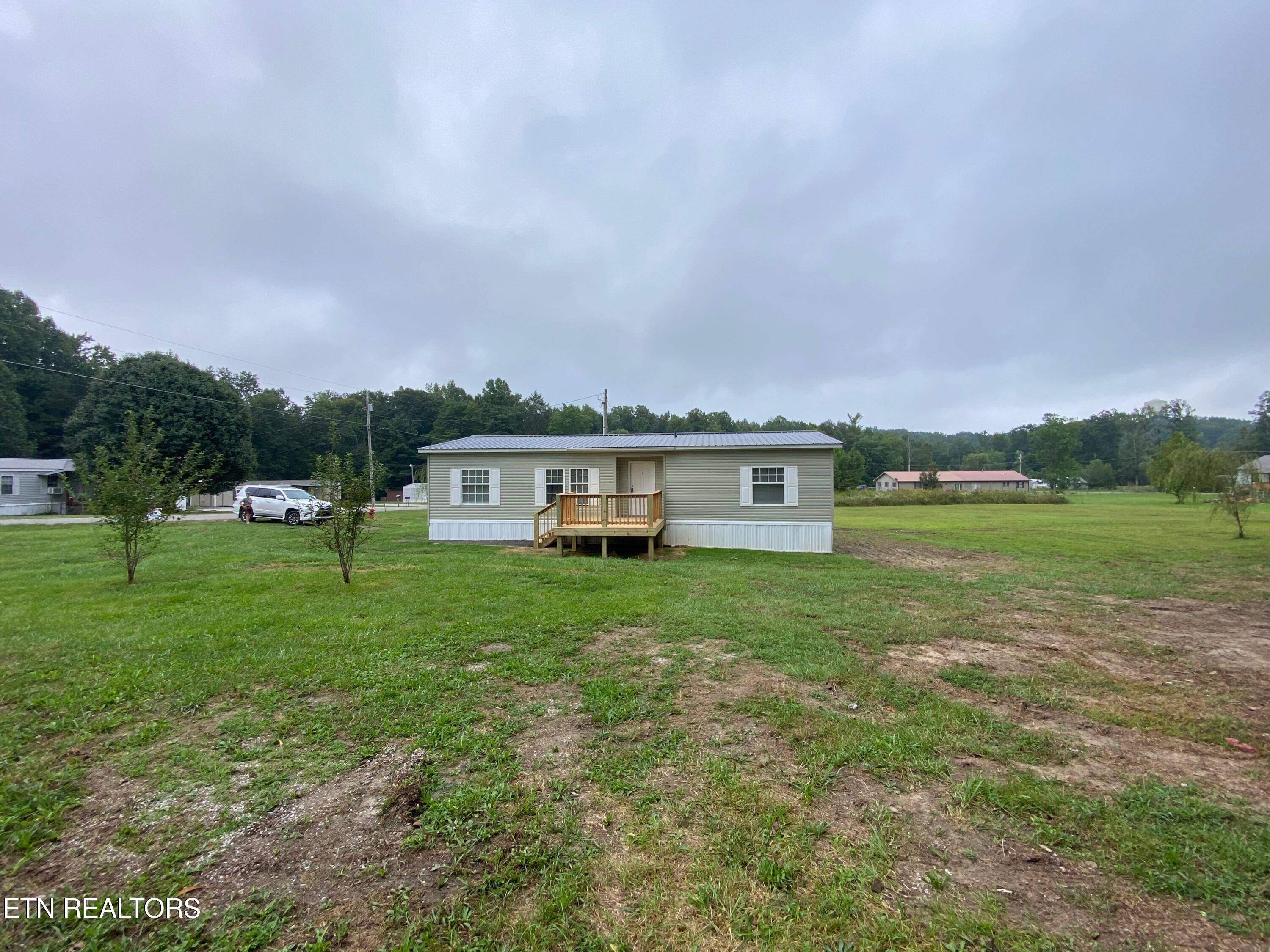 Winfield, TN 37892,180 Green Meadow LN