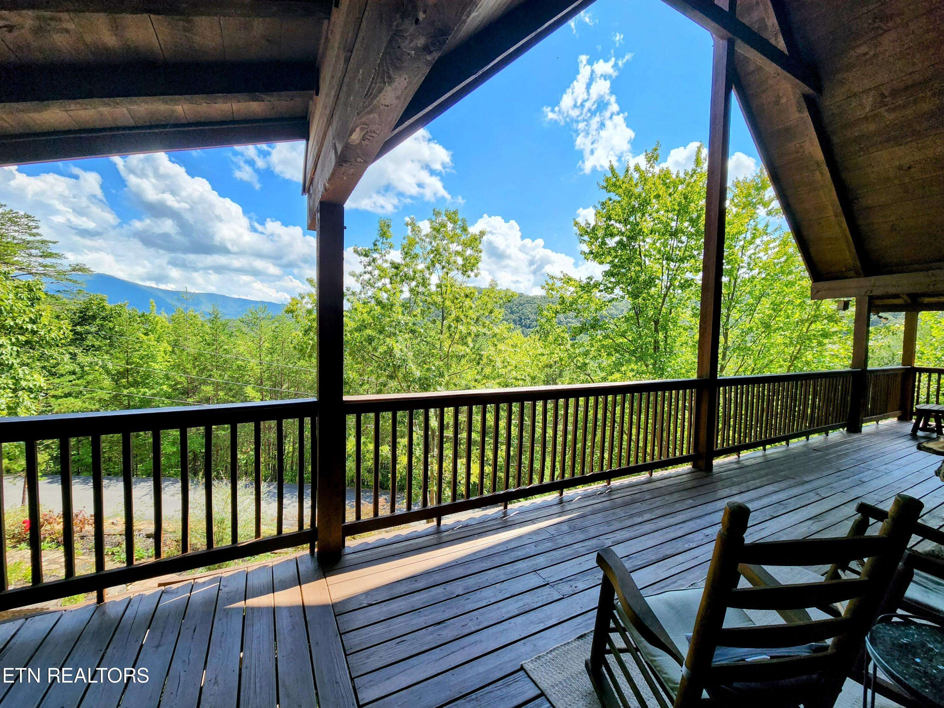 Sevierville, TN 37862,2644 Raccoon Hollow WAY