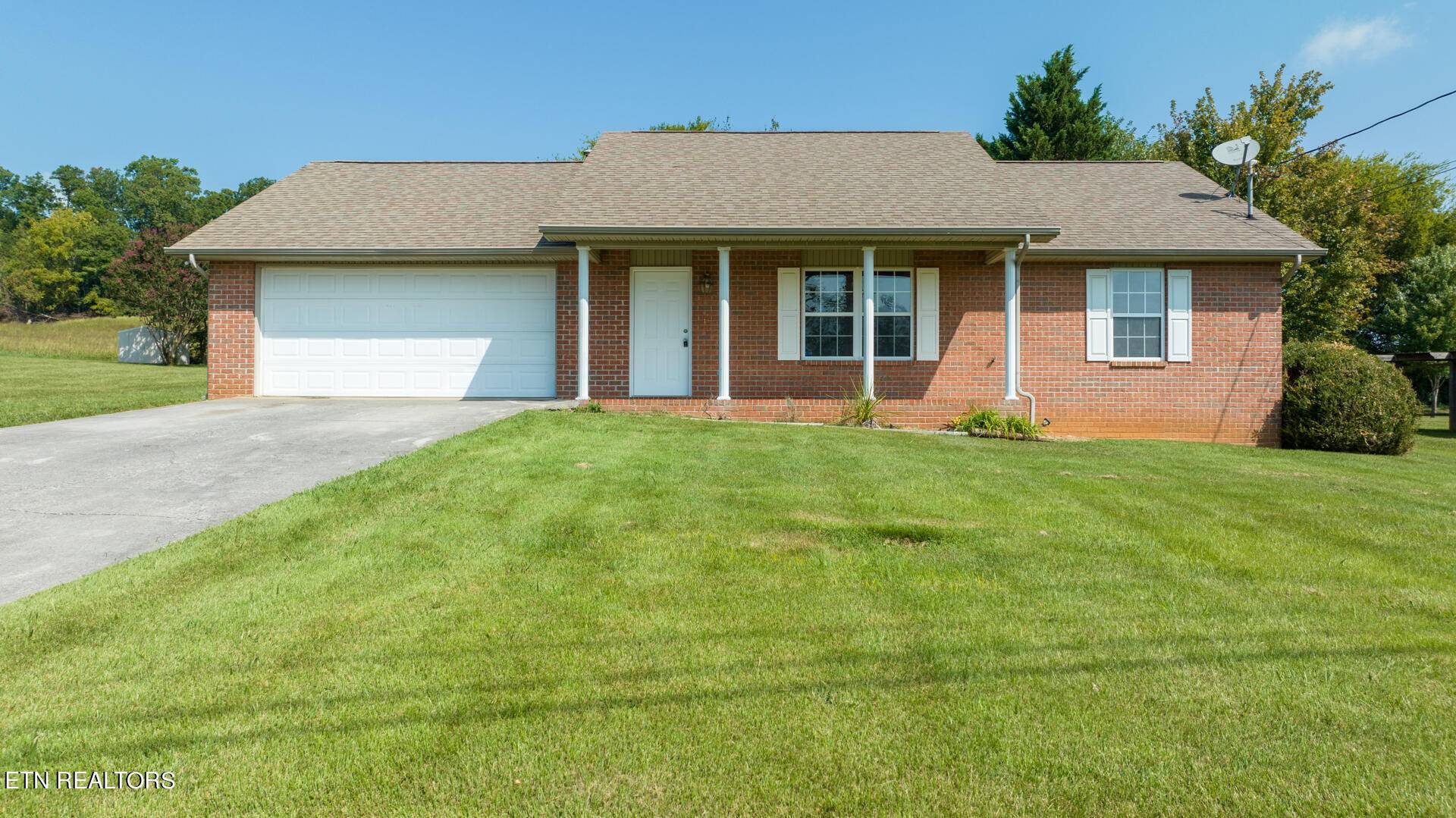 Dandridge, TN 37725,637 Ross DR