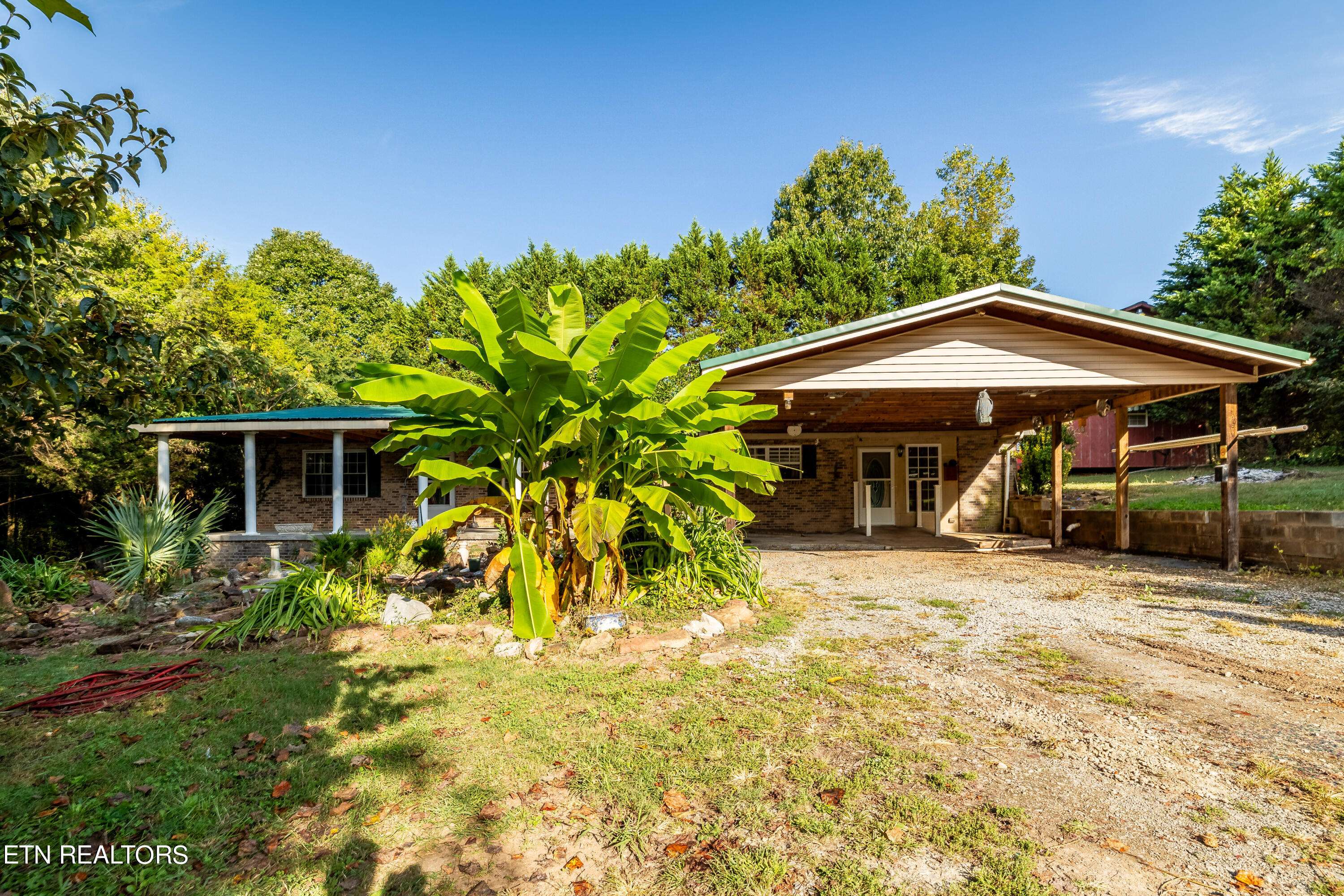 Louisville, TN 37777,2962 Glenn Rd