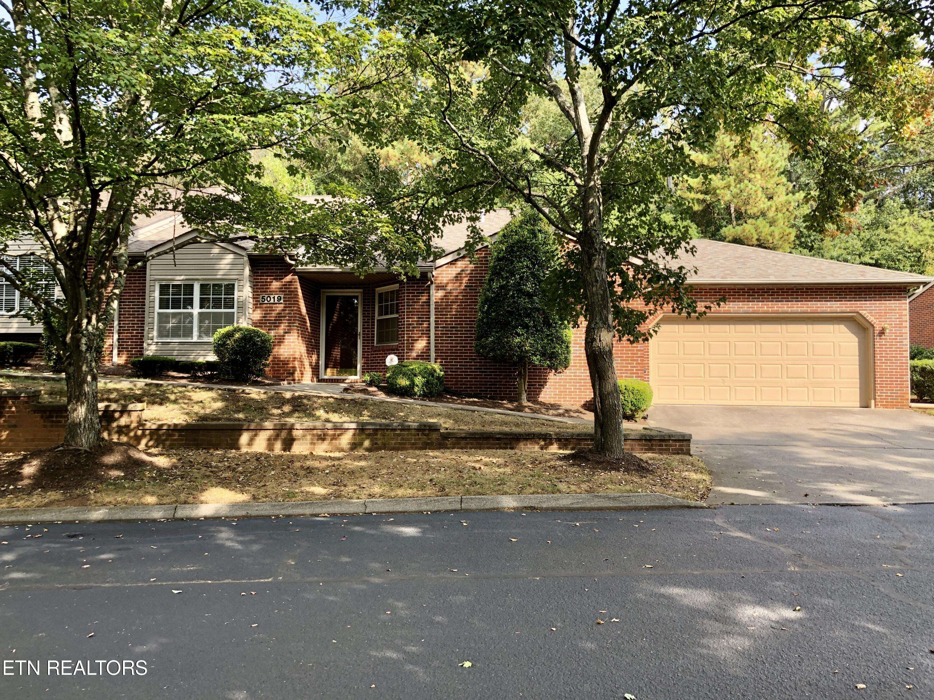 Knoxville, TN 37912,5019 Griffins Gate LN