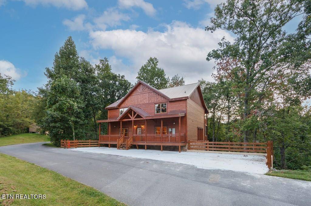 Gatlinburg, TN 37738,826 Wattle Blossom WAY