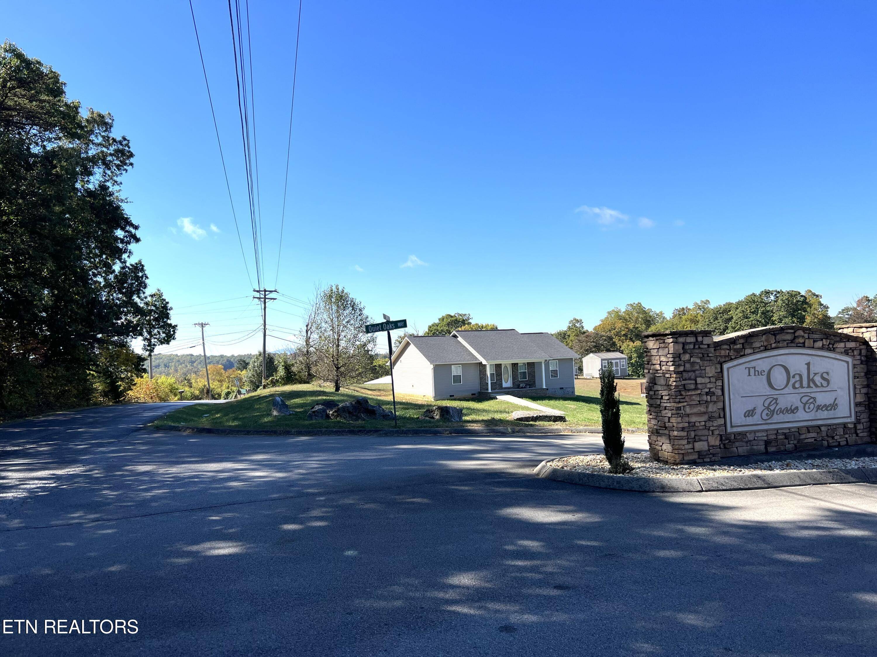 Dandridge, TN 37725,Quiet Oaks WAY