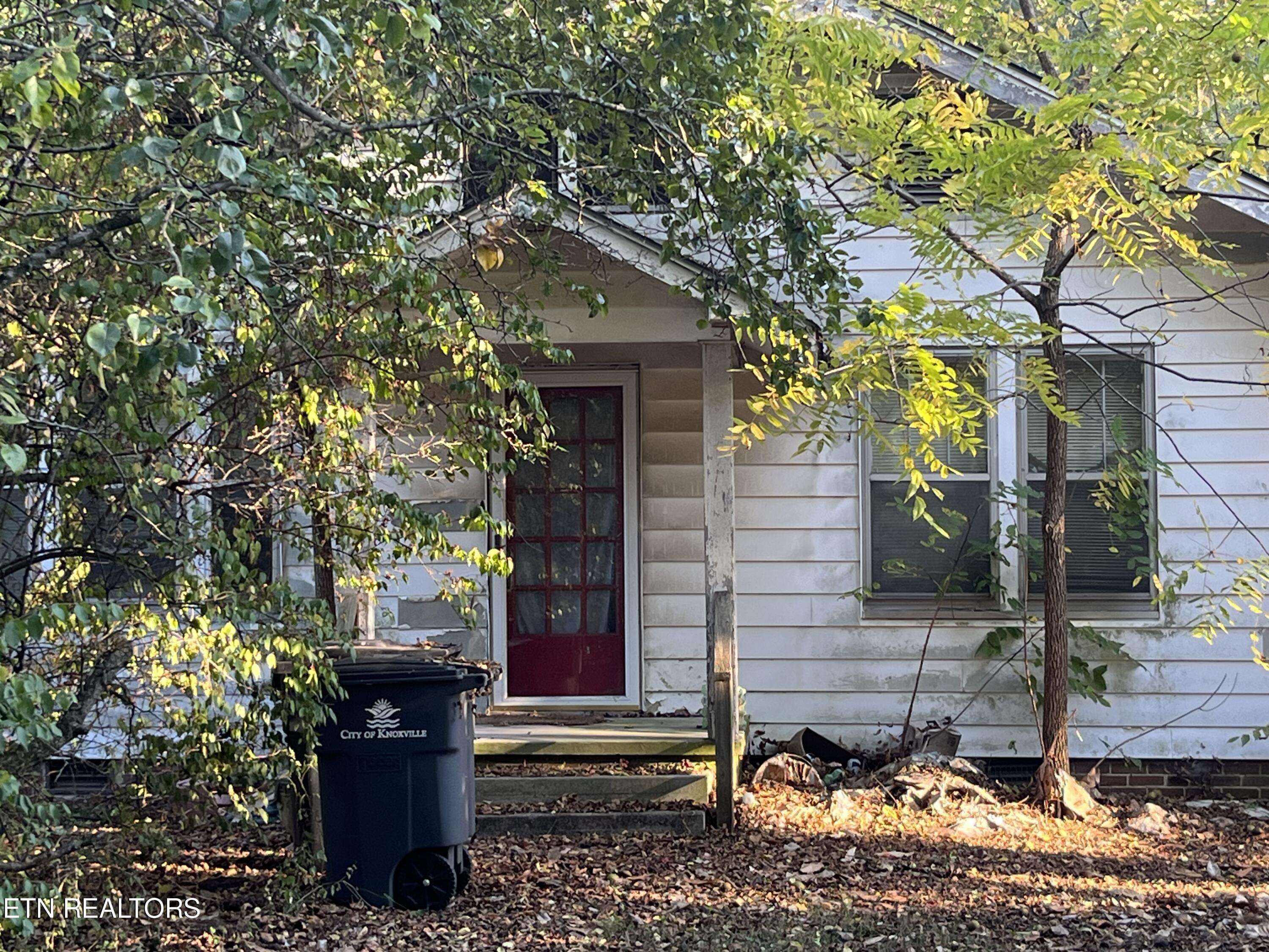Knoxville, TN 37917,2700 Tecoma DR