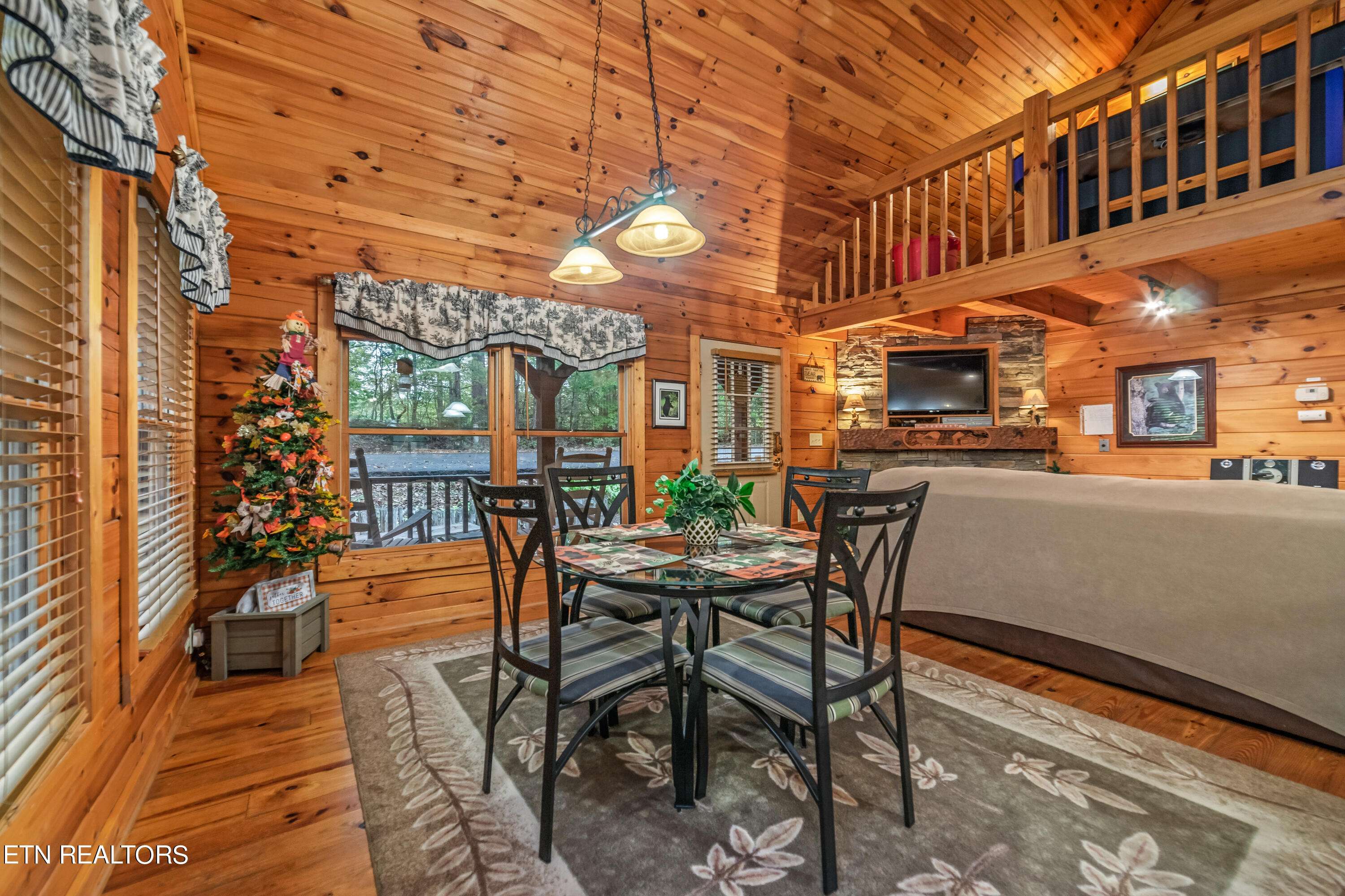 Sevierville, TN 37876,1637 Majestic Oak Way