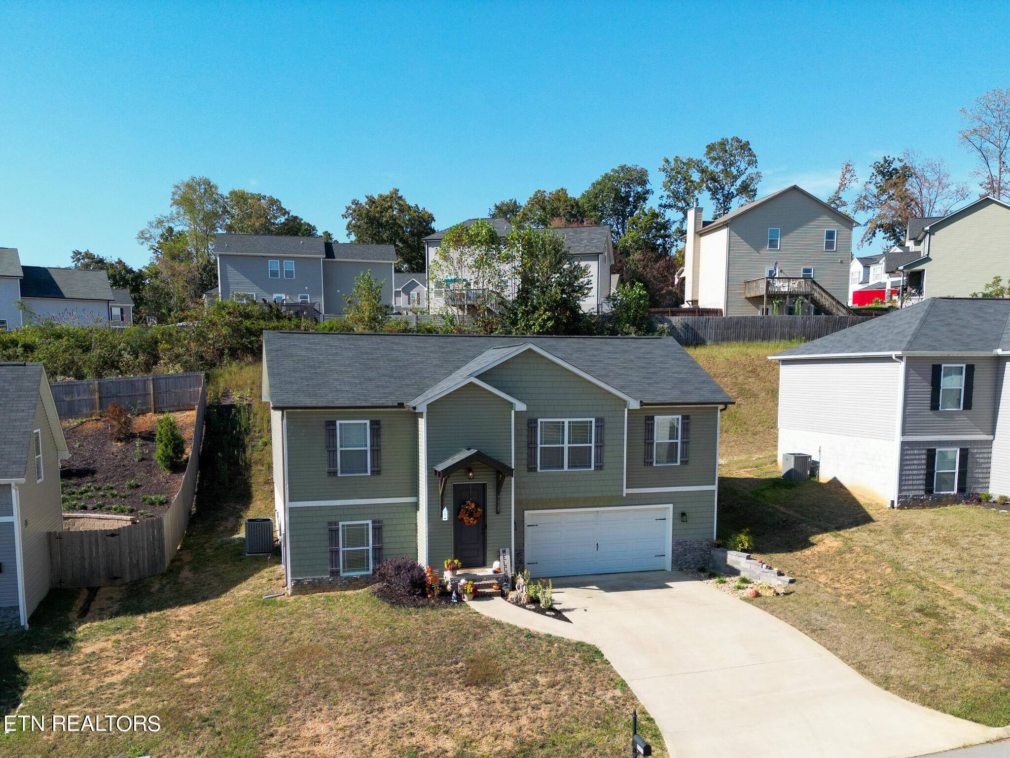 Powell, TN 37849,7927 Poplar Grove LN