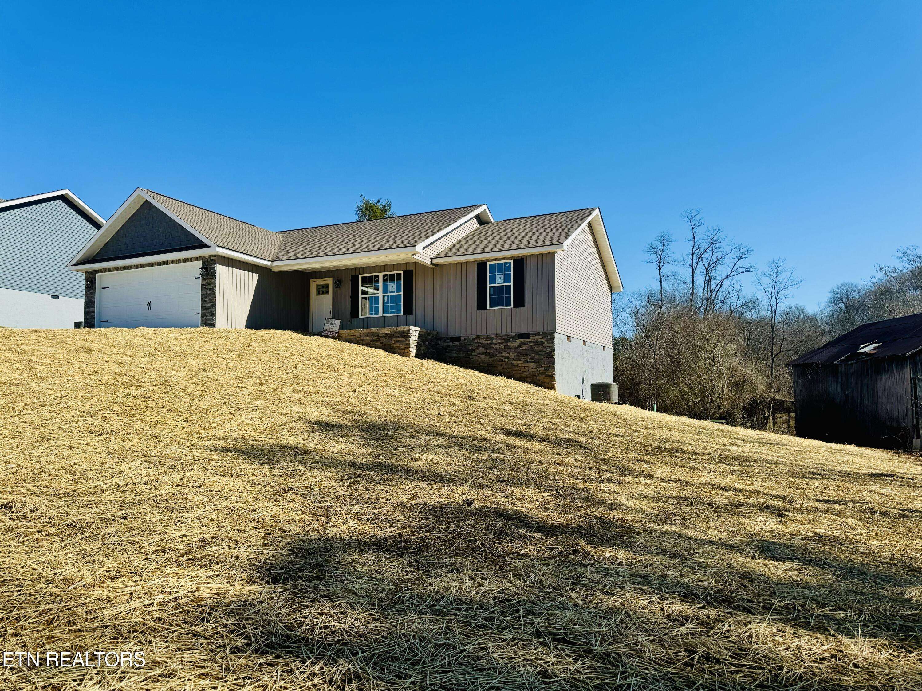 Tazewell, TN 37879,100 BRAY LN