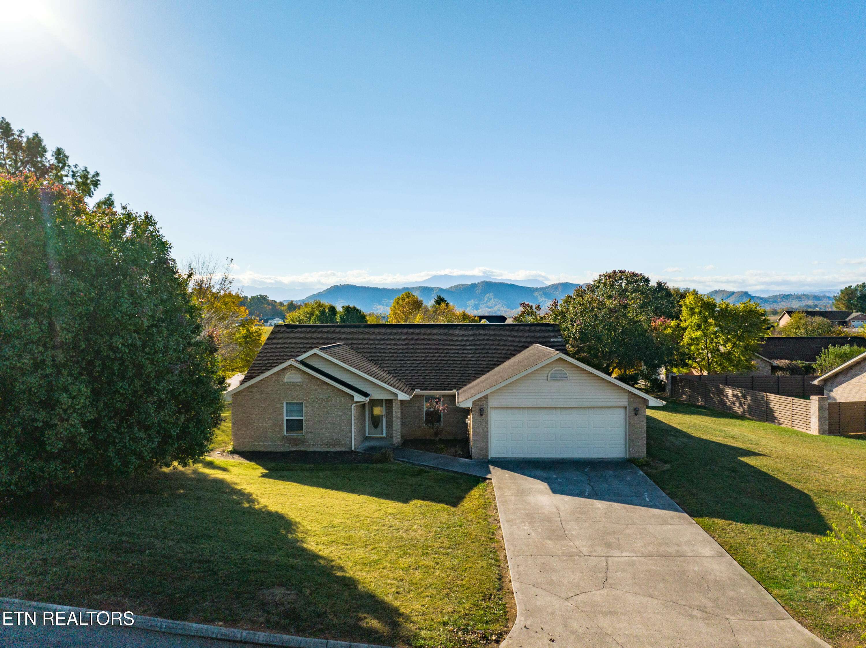 Sevierville, TN 37876,3065 Shaconage Tr