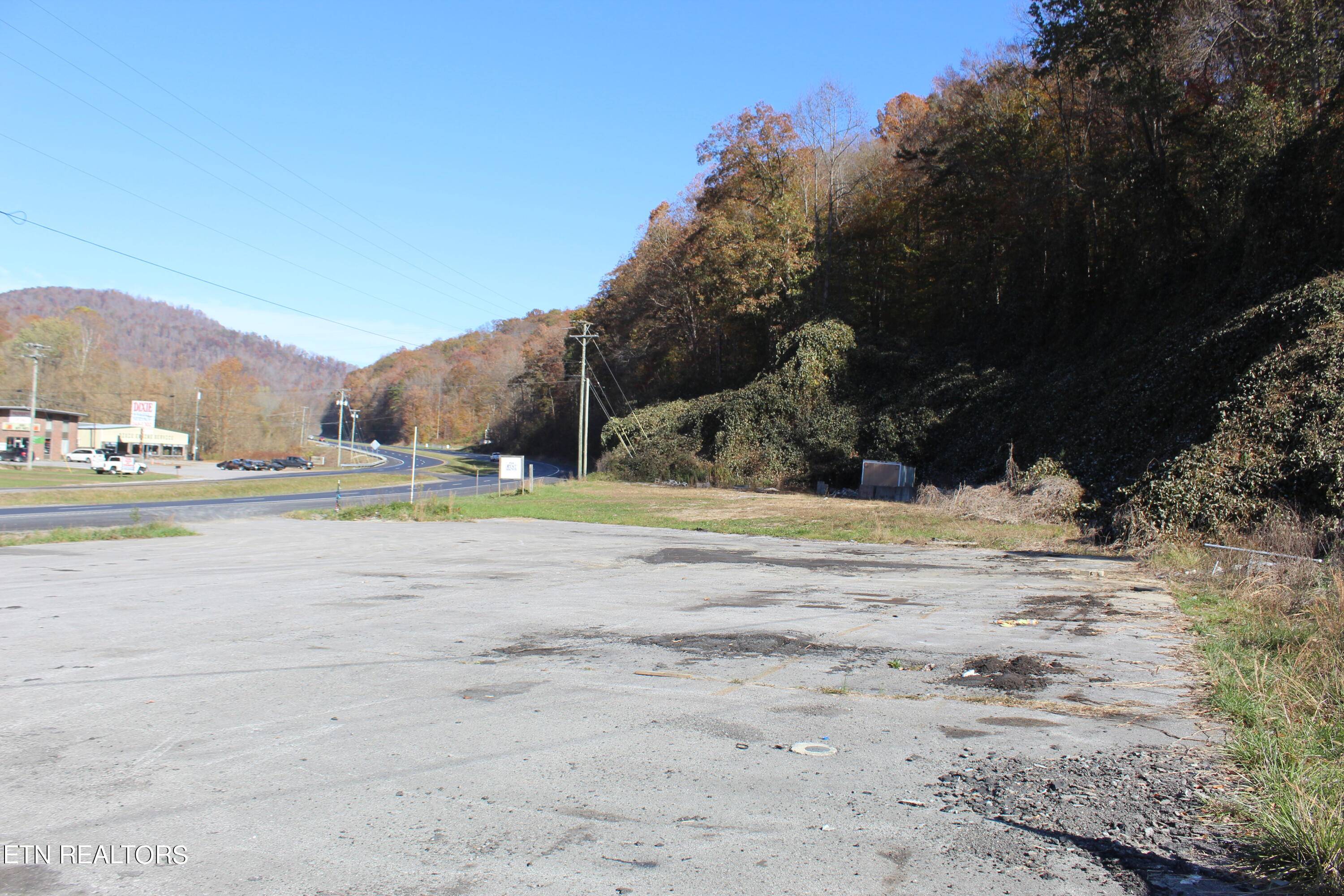 Middlesboro, KY 40965,3066 US-25 E