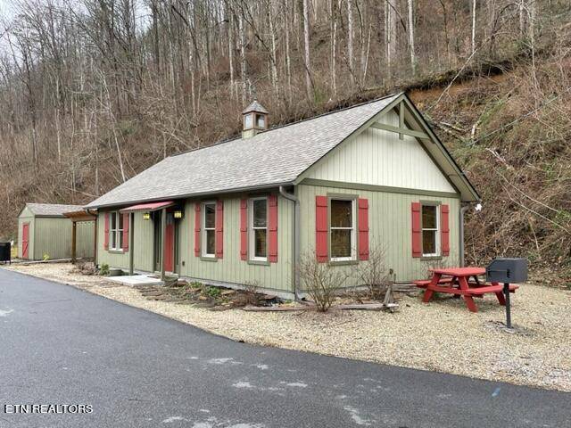 Gatlinburg, TN 37738,840 Sleepy Hollow Rd