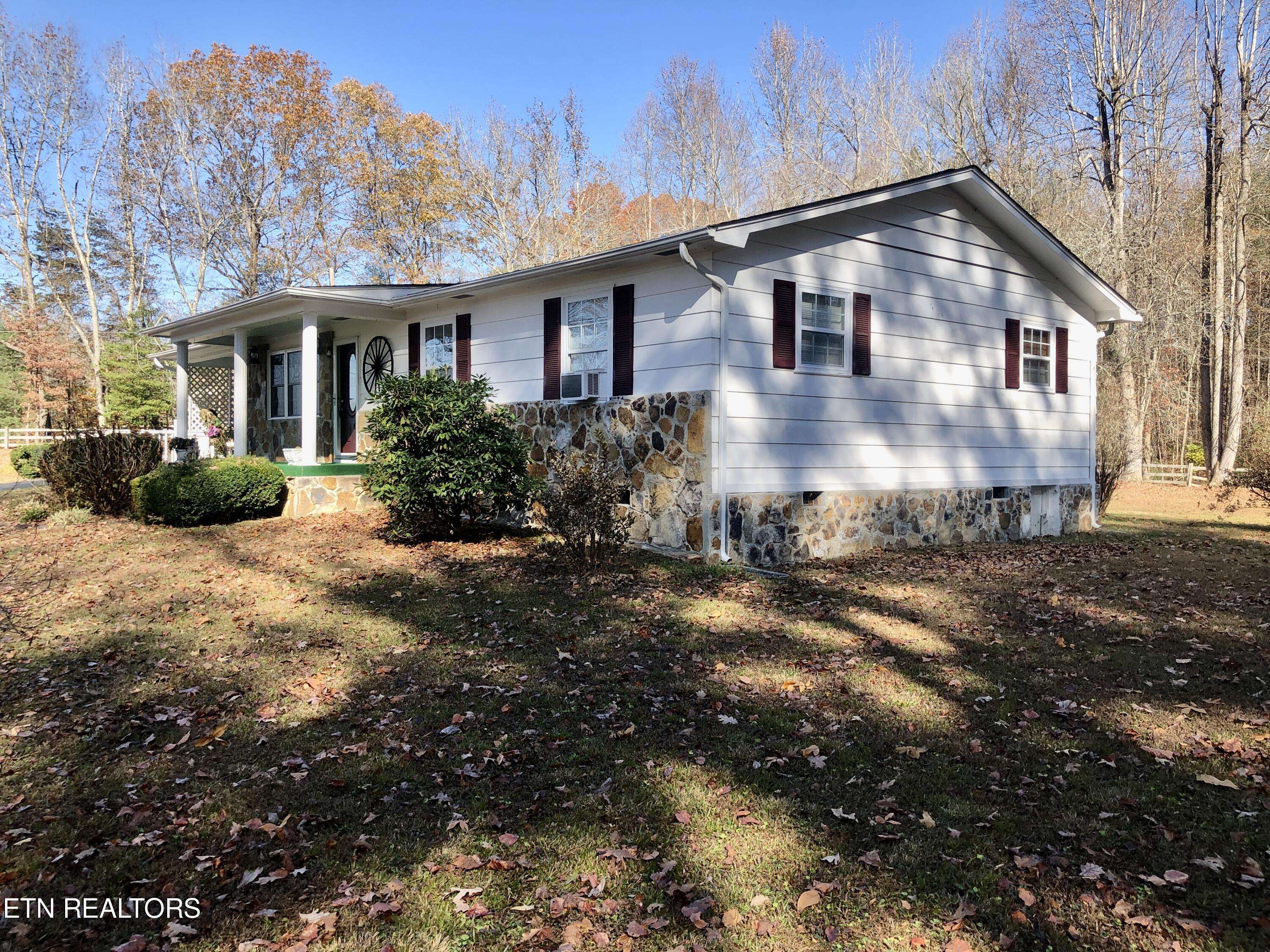 Wartburg, TN 37887,2501 Knoxville Hwy