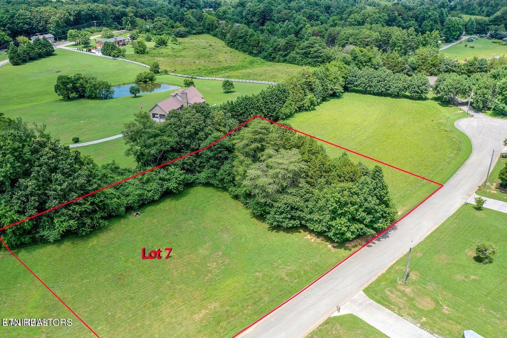 Friendsville, TN 37737,845 Alley DR